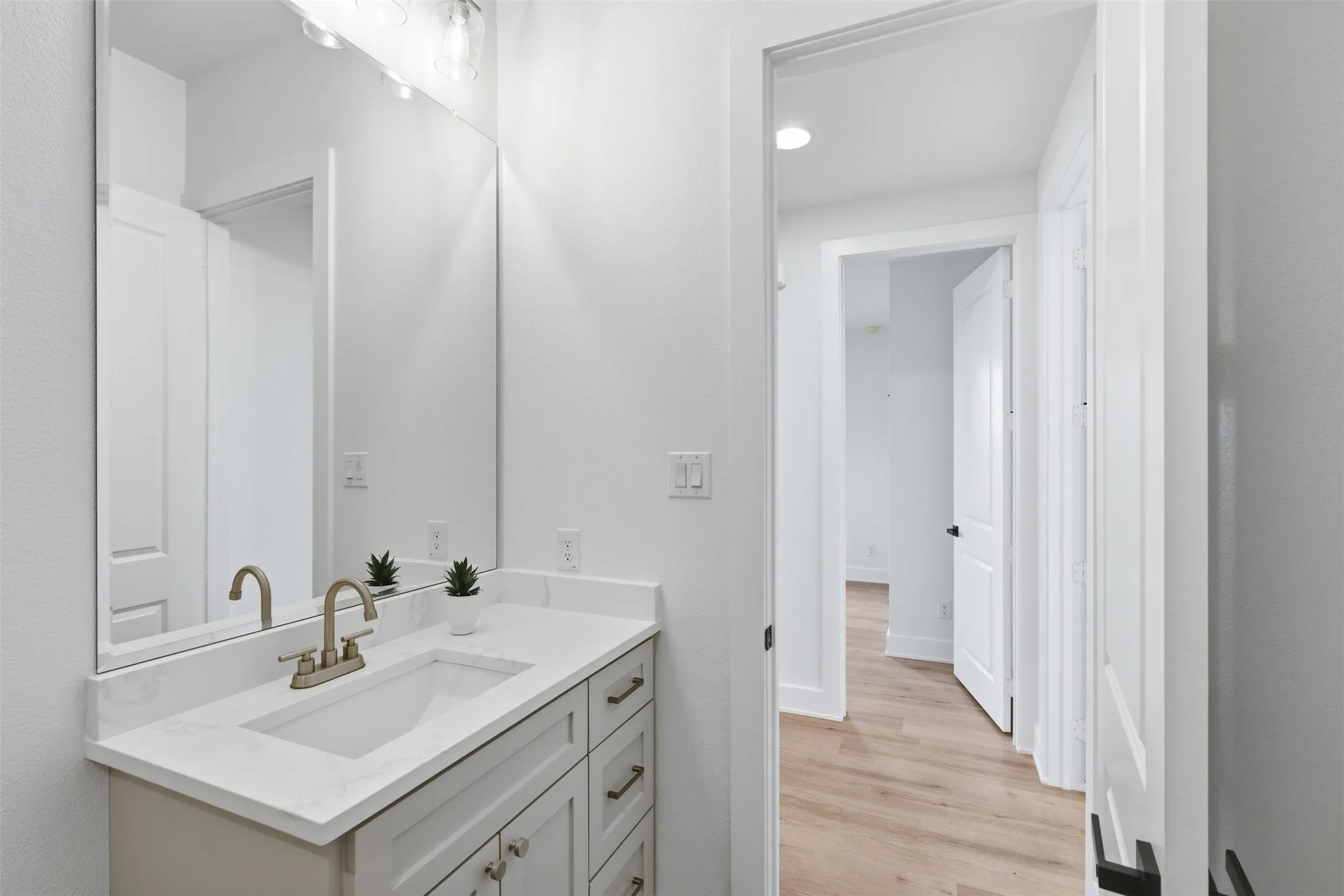 Single Family Residence For Sale in Tarrant County , 4513 Fair Creek Terrace, Fort Worth, Texas 76008, 4 Bedroom, 4 Bathroom, 2 Garage spaces, 3,919 Sqft, built in 2024, mls#21278915, Real Estate Agent in Fort Worth, Homes For Sale in Tarrant county, Homes For Sale in Fort Worth, Realtor in Fort Worth Texas, Real Estate Brokerage Independent Realty Texas, Luminita Cordes Realtor