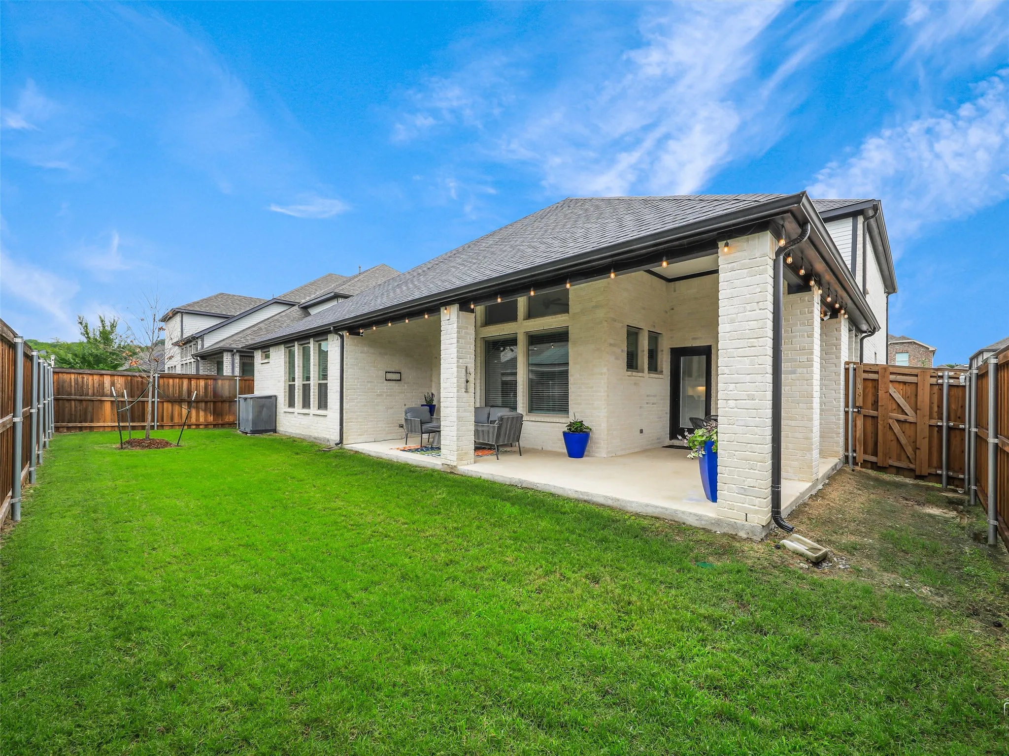Single Family Residence For Sale in Collin County , 1201 Sweetleaf Street, Melissa, Texas 75454, 6 Bedroom, 4 Bathroom, 2 Garage spaces, 4,255 Sqft, built in 2022, mls#21278542, Real Estate Agent in Melissa, Homes For Sale in Collin county, Homes For Sale in Melissa, Realtor in Melissa Texas, Real Estate Brokerage Independent Realty Texas, Luminita Cordes Realtor