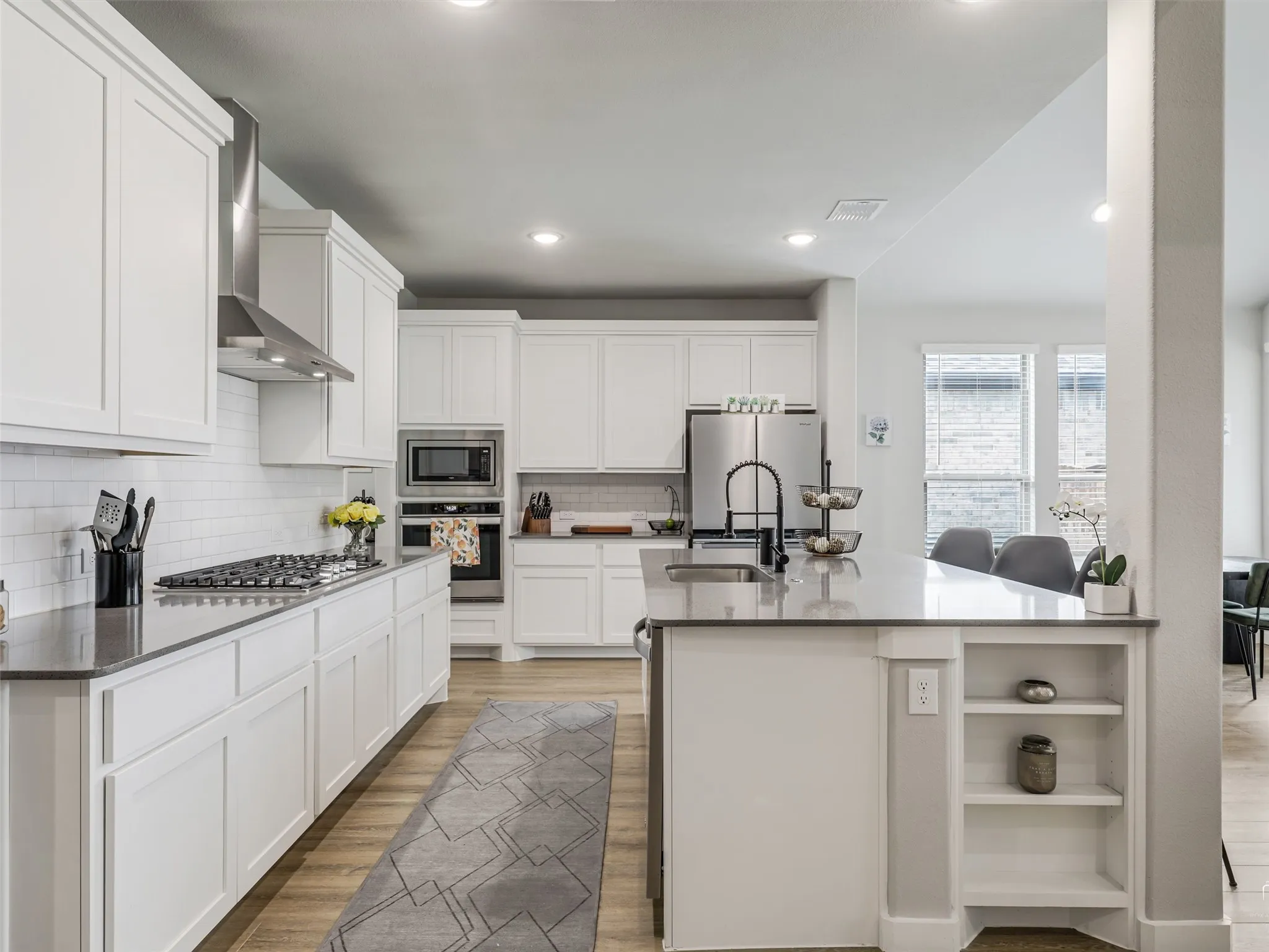 Single Family Residence For Sale in Collin County , 1201 Sweetleaf Street, Melissa, Texas 75454, 6 Bedroom, 4 Bathroom, 2 Garage spaces, 4,255 Sqft, built in 2022, mls#21278542, Real Estate Agent in Melissa, Homes For Sale in Collin county, Homes For Sale in Melissa, Realtor in Melissa Texas, Real Estate Brokerage Independent Realty Texas, Luminita Cordes Realtor
