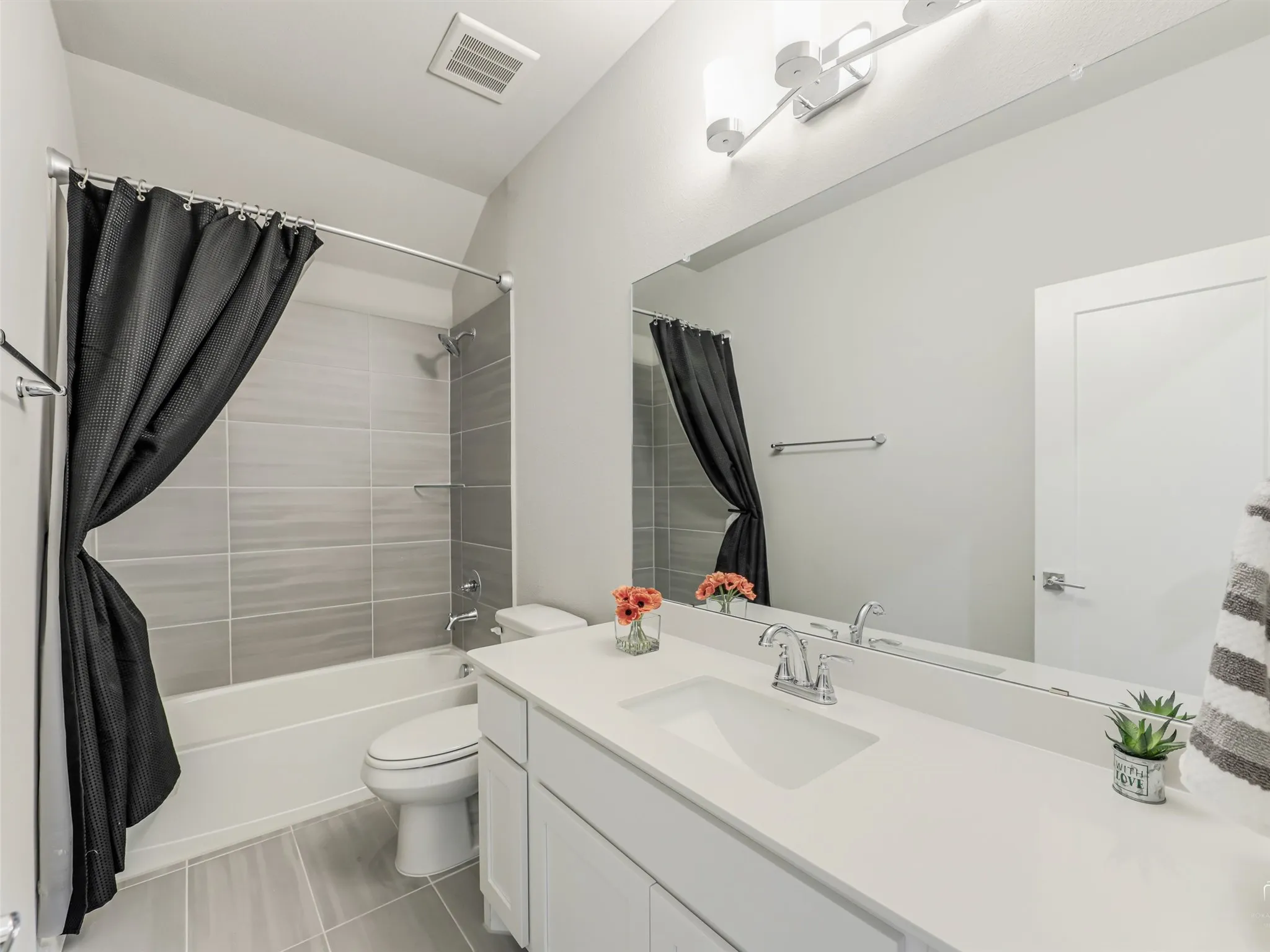 Single Family Residence For Sale in Collin County , 1201 Sweetleaf Street, Melissa, Texas 75454, 6 Bedroom, 4 Bathroom, 2 Garage spaces, 4,255 Sqft, built in 2022, mls#21278542, Real Estate Agent in Melissa, Homes For Sale in Collin county, Homes For Sale in Melissa, Realtor in Melissa Texas, Real Estate Brokerage Independent Realty Texas, Luminita Cordes Realtor