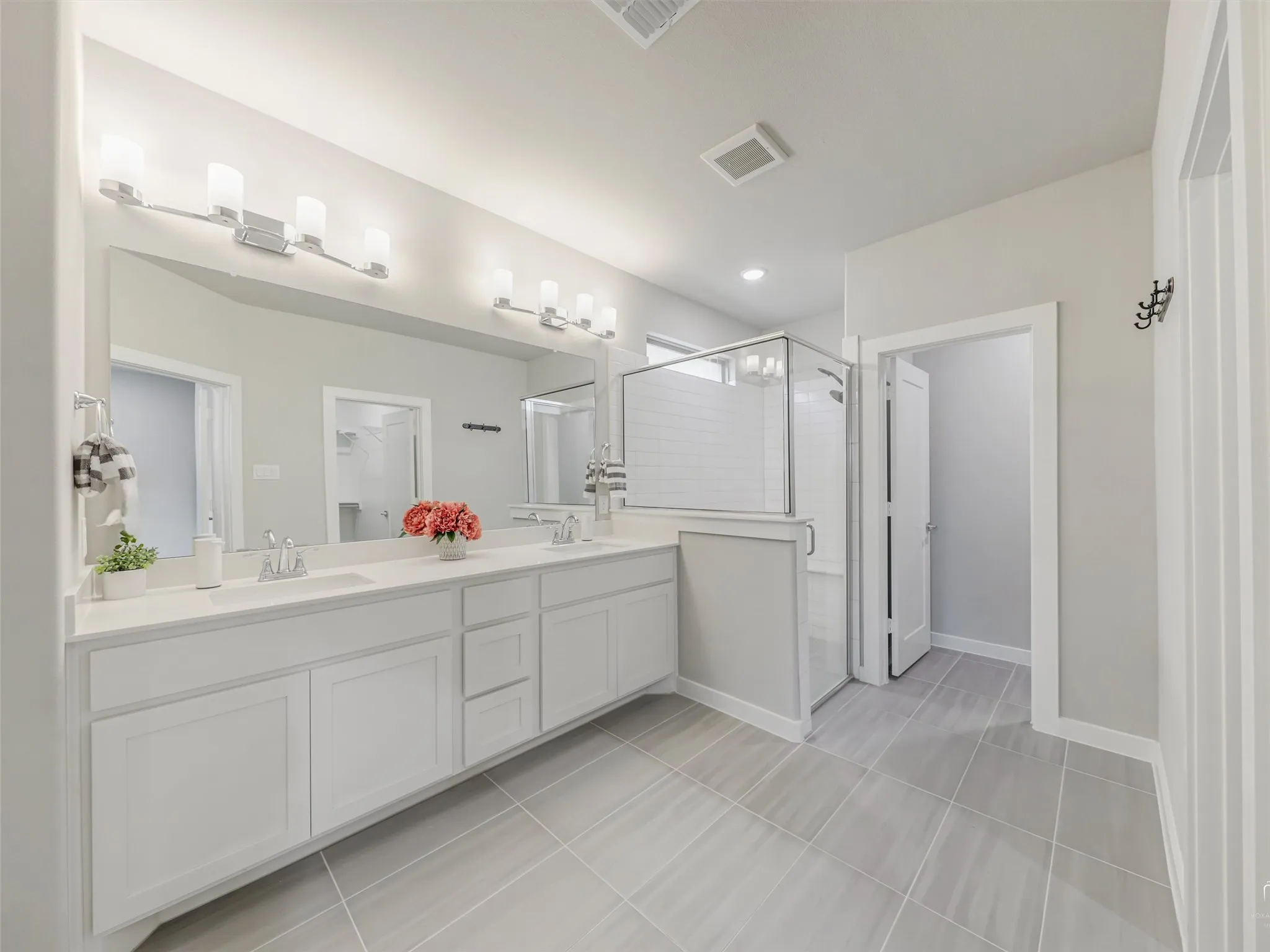 Single Family Residence For Sale in Collin County , 1201 Sweetleaf Street, Melissa, Texas 75454, 6 Bedroom, 4 Bathroom, 2 Garage spaces, 4,255 Sqft, built in 2022, mls#21278542, Real Estate Agent in Melissa, Homes For Sale in Collin county, Homes For Sale in Melissa, Realtor in Melissa Texas, Real Estate Brokerage Independent Realty Texas, Luminita Cordes Realtor