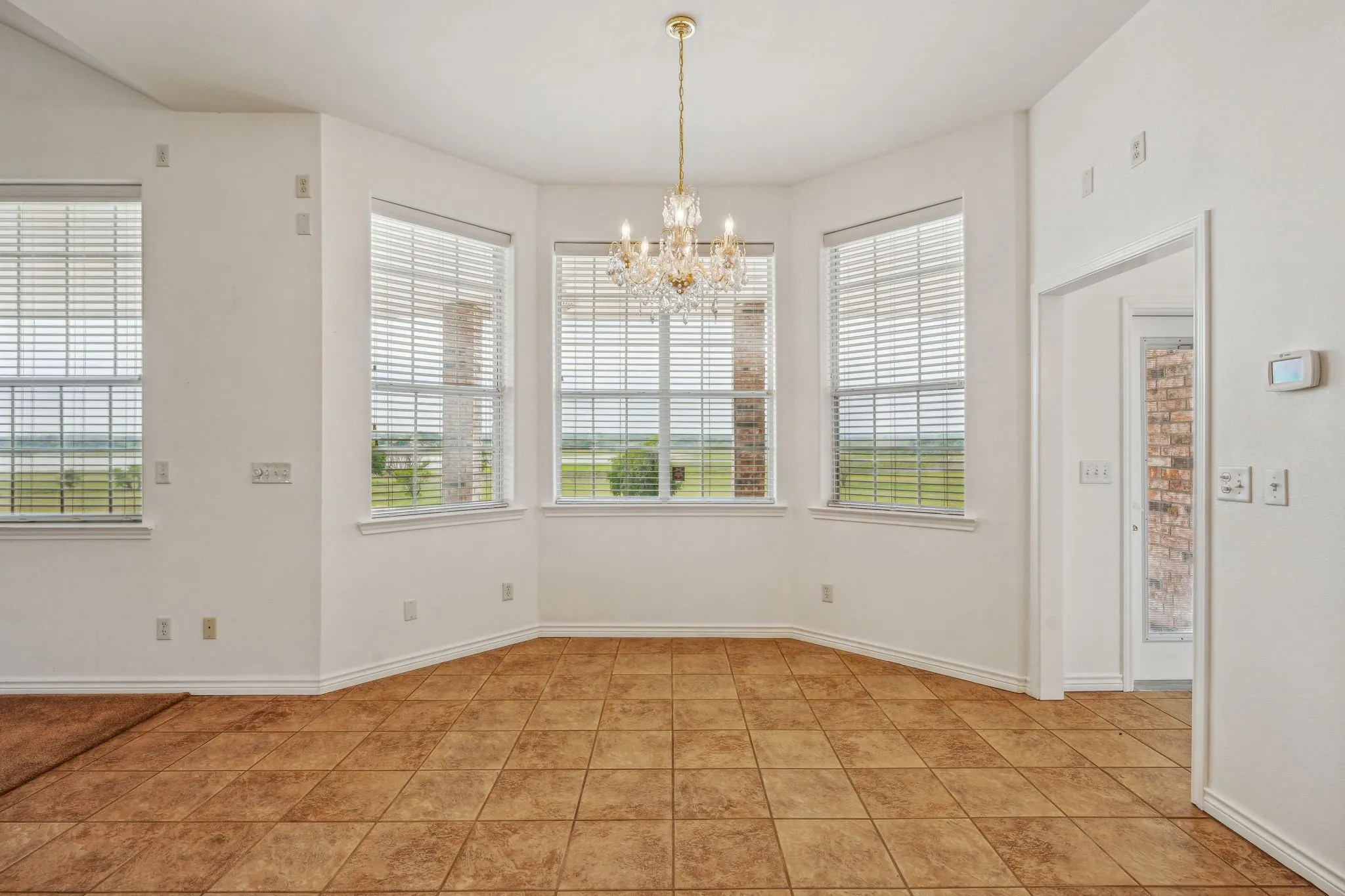Single Family Residence For Sale in Comanche County , 651 Comanche Lake Road, Comanche, Texas 76442, 3 Bedroom, 3 Bathroom, 2 Garage spaces, 2,495 Sqft, built in 2004, mls#21276772, Real Estate Agent in Comanche, Homes For Sale in Comanche county, Homes For Sale in Comanche, Realtor in Comanche Texas, Real Estate Brokerage Independent Realty Texas, Luminita Cordes Realtor