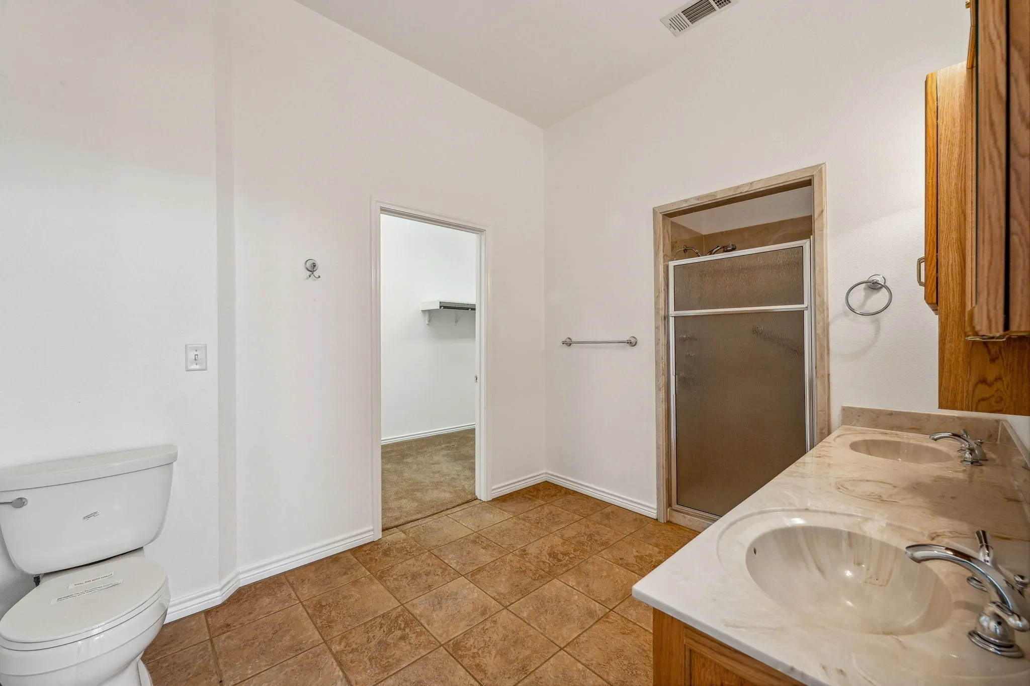 Single Family Residence For Sale in Comanche County , 651 Comanche Lake Road, Comanche, Texas 76442, 3 Bedroom, 3 Bathroom, 2 Garage spaces, 2,495 Sqft, built in 2004, mls#21276772, Real Estate Agent in Comanche, Homes For Sale in Comanche county, Homes For Sale in Comanche, Realtor in Comanche Texas, Real Estate Brokerage Independent Realty Texas, Luminita Cordes Realtor
