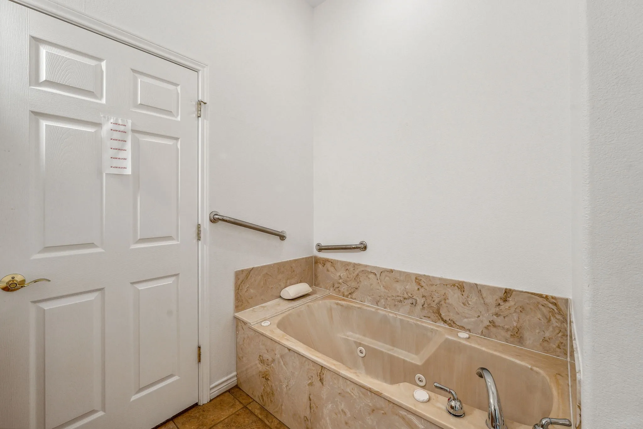 Single Family Residence For Sale in Comanche County , 651 Comanche Lake Road, Comanche, Texas 76442, 3 Bedroom, 3 Bathroom, 2 Garage spaces, 2,495 Sqft, built in 2004, mls#21276772, Real Estate Agent in Comanche, Homes For Sale in Comanche county, Homes For Sale in Comanche, Realtor in Comanche Texas, Real Estate Brokerage Independent Realty Texas, Luminita Cordes Realtor