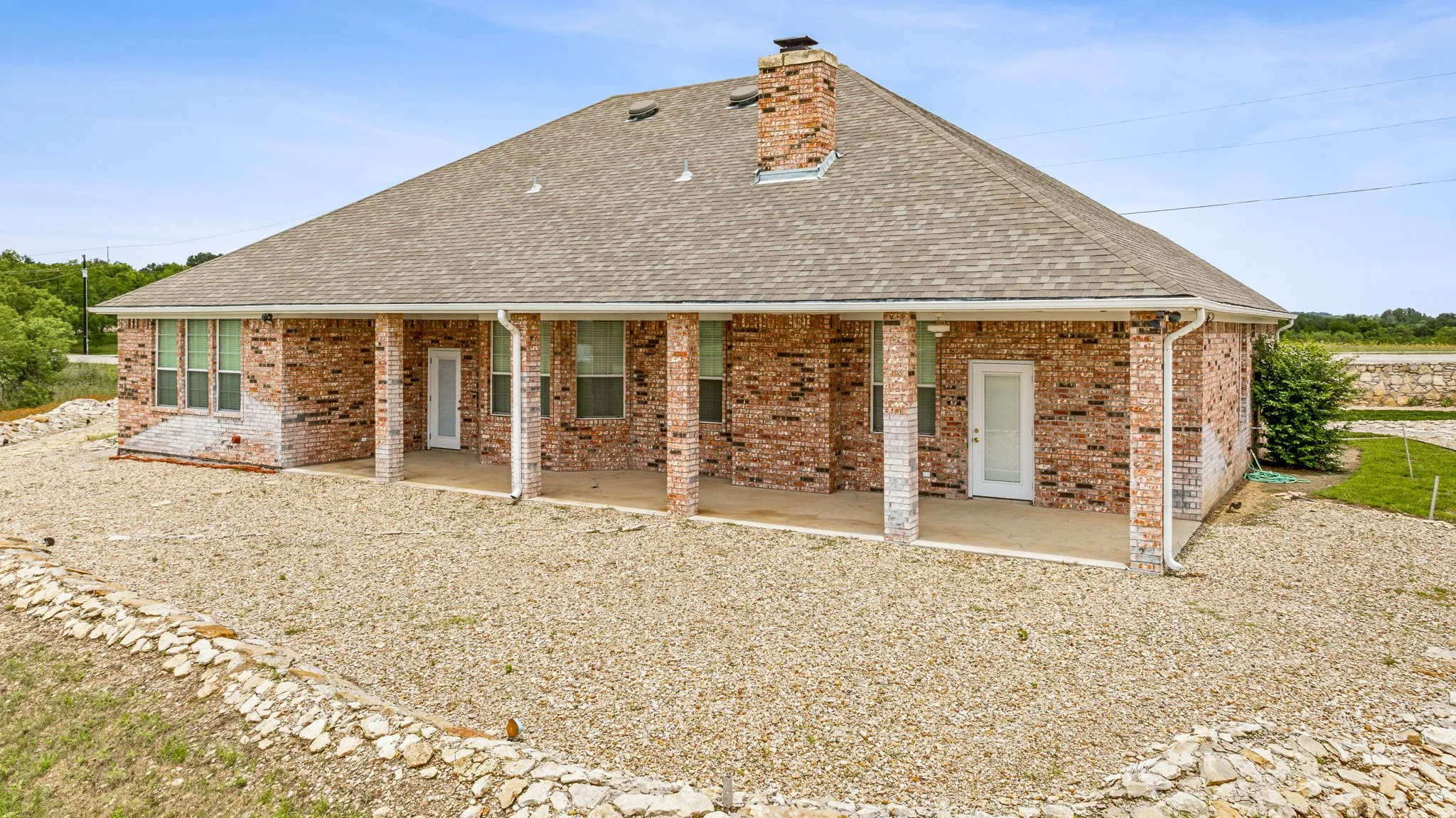 Single Family Residence For Sale in Comanche County , 651 Comanche Lake Road, Comanche, Texas 76442, 3 Bedroom, 3 Bathroom, 2 Garage spaces, 2,495 Sqft, built in 2004, mls#21276772, Real Estate Agent in Comanche, Homes For Sale in Comanche county, Homes For Sale in Comanche, Realtor in Comanche Texas, Real Estate Brokerage Independent Realty Texas, Luminita Cordes Realtor