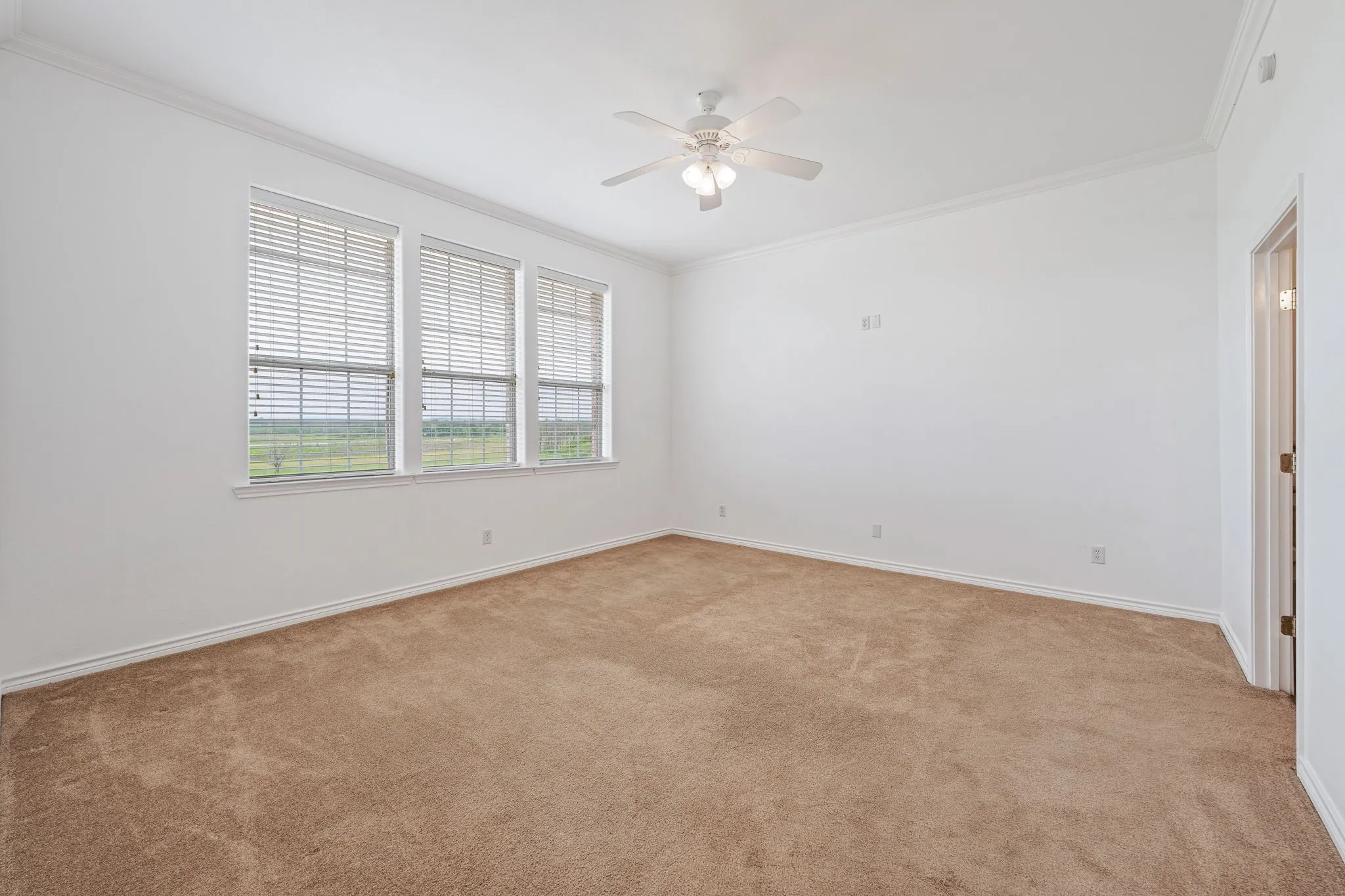 Single Family Residence For Sale in Comanche County , 651 Comanche Lake Road, Comanche, Texas 76442, 3 Bedroom, 3 Bathroom, 2 Garage spaces, 2,495 Sqft, built in 2004, mls#21276772, Real Estate Agent in Comanche, Homes For Sale in Comanche county, Homes For Sale in Comanche, Realtor in Comanche Texas, Real Estate Brokerage Independent Realty Texas, Luminita Cordes Realtor