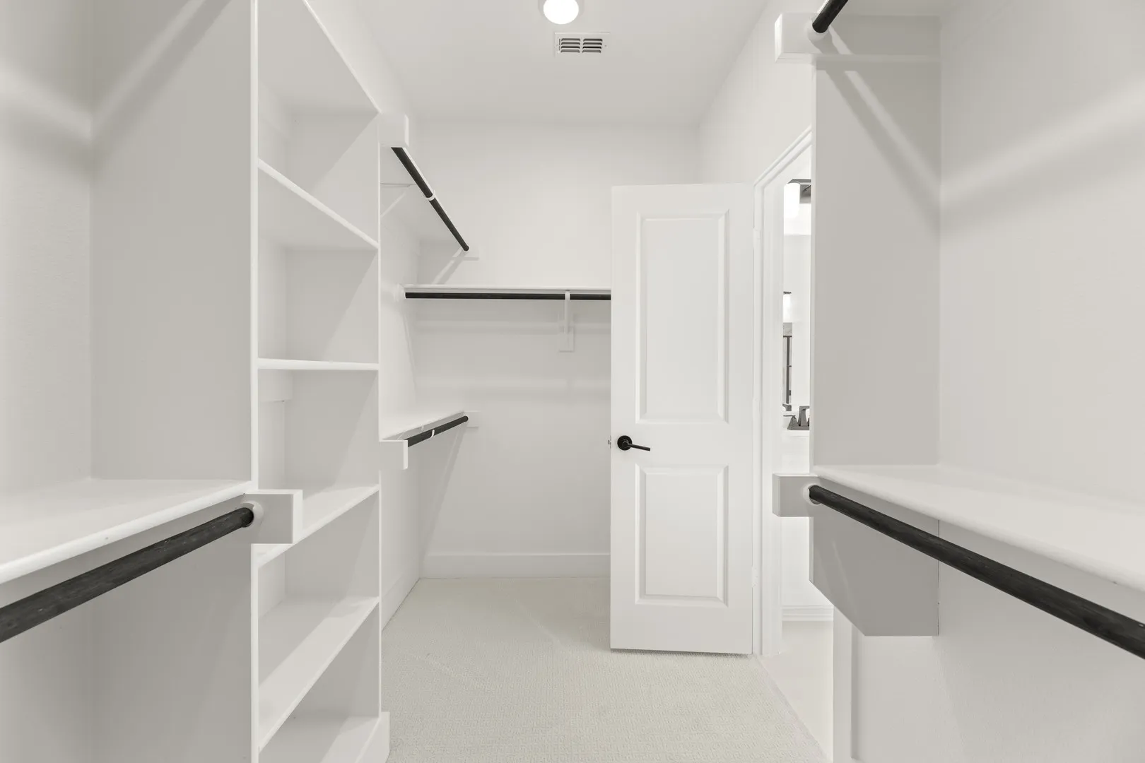 22. 6310 White Creek - Closet