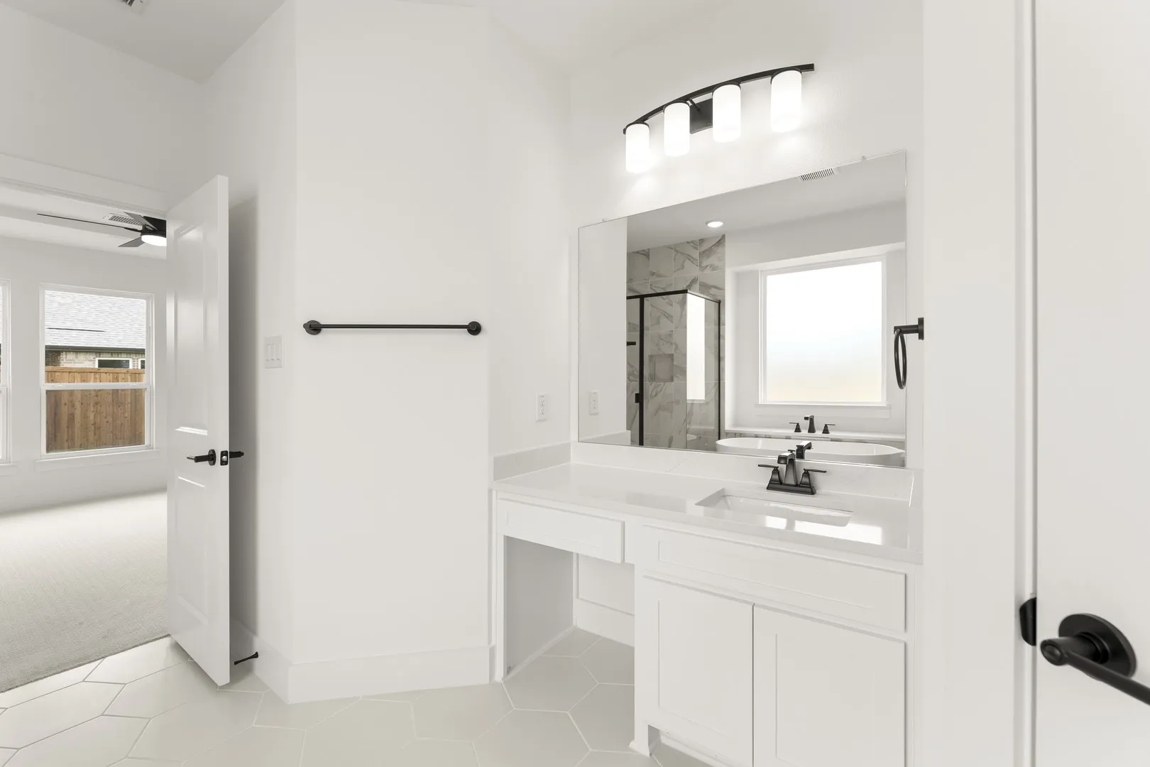 21. 6310 White Creek - Bath (4)