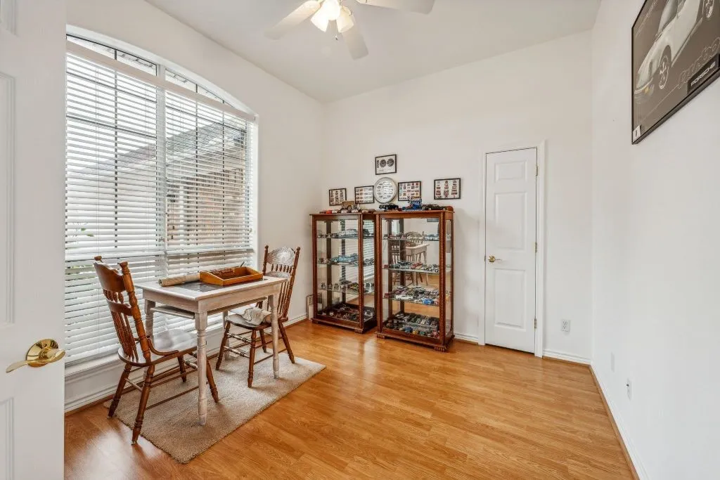 Single Family Residence For Sale in Comanche County , 641 Comanche Lake Road, Comanche, Texas 76442, 4 Bedroom, 3 Bathroom, 2 Garage spaces, 2,609 Sqft, built in 2004, mls#21276686, Real Estate Agent in Comanche, Homes For Sale in Comanche county, Homes For Sale in Comanche, Realtor in Comanche Texas, Real Estate Brokerage Independent Realty Texas, Luminita Cordes Realtor