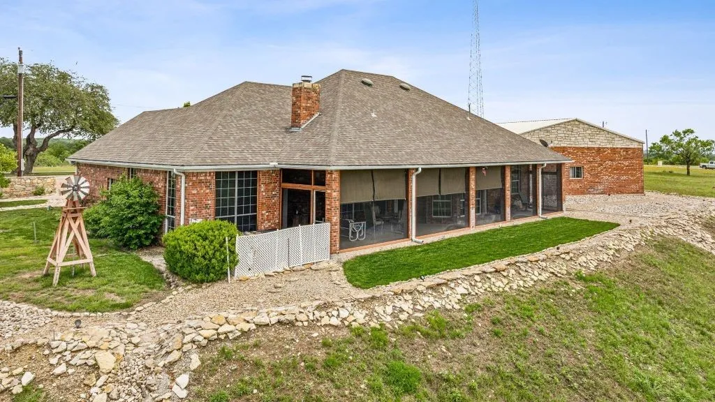 Single Family Residence For Sale in Comanche County , 641 Comanche Lake Road, Comanche, Texas 76442, 4 Bedroom, 3 Bathroom, 2 Garage spaces, 2,609 Sqft, built in 2004, mls#21276686, Real Estate Agent in Comanche, Homes For Sale in Comanche county, Homes For Sale in Comanche, Realtor in Comanche Texas, Real Estate Brokerage Independent Realty Texas, Luminita Cordes Realtor