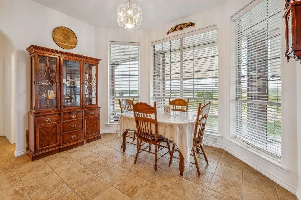Single Family Residence For Sale in Comanche County , 641 Comanche Lake Road, Comanche, Texas 76442, 4 Bedroom, 3 Bathroom, 2 Garage spaces, 2,609 Sqft, built in 2004, mls#21276686, Real Estate Agent in Comanche, Homes For Sale in Comanche county, Homes For Sale in Comanche, Realtor in Comanche Texas, Real Estate Brokerage Independent Realty Texas, Luminita Cordes Realtor