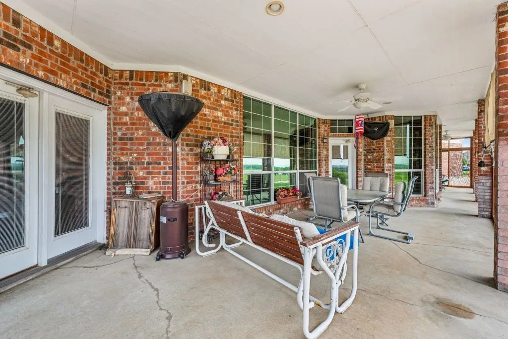 Single Family Residence For Sale in Comanche County , 641 Comanche Lake Road, Comanche, Texas 76442, 4 Bedroom, 3 Bathroom, 2 Garage spaces, 2,609 Sqft, built in 2004, mls#21276686, Real Estate Agent in Comanche, Homes For Sale in Comanche county, Homes For Sale in Comanche, Realtor in Comanche Texas, Real Estate Brokerage Independent Realty Texas, Luminita Cordes Realtor
