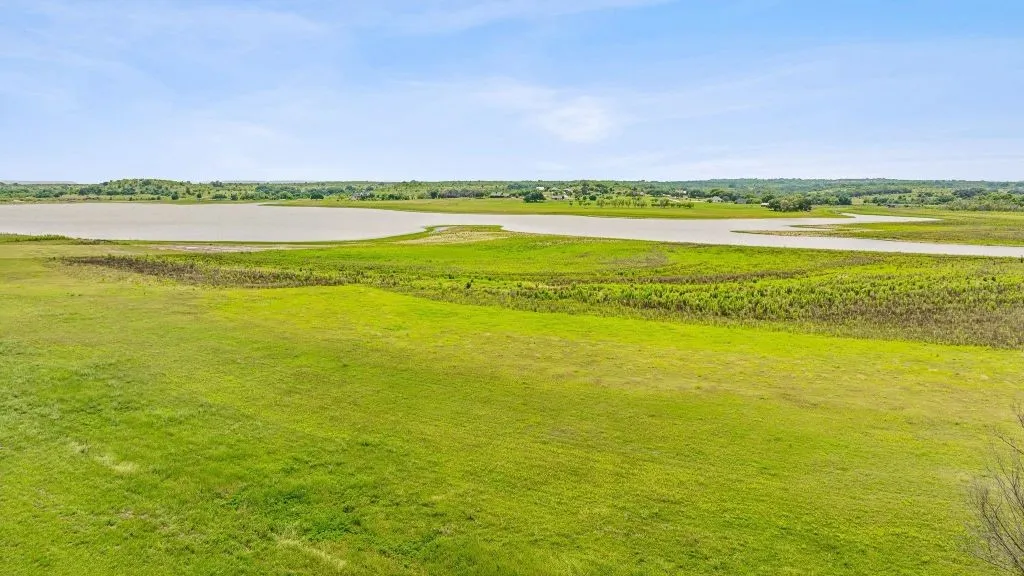 Single Family Residence For Sale in Comanche County , 641 Comanche Lake Road, Comanche, Texas 76442, 4 Bedroom, 3 Bathroom, 2 Garage spaces, 2,609 Sqft, built in 2004, mls#21276686, Real Estate Agent in Comanche, Homes For Sale in Comanche county, Homes For Sale in Comanche, Realtor in Comanche Texas, Real Estate Brokerage Independent Realty Texas, Luminita Cordes Realtor