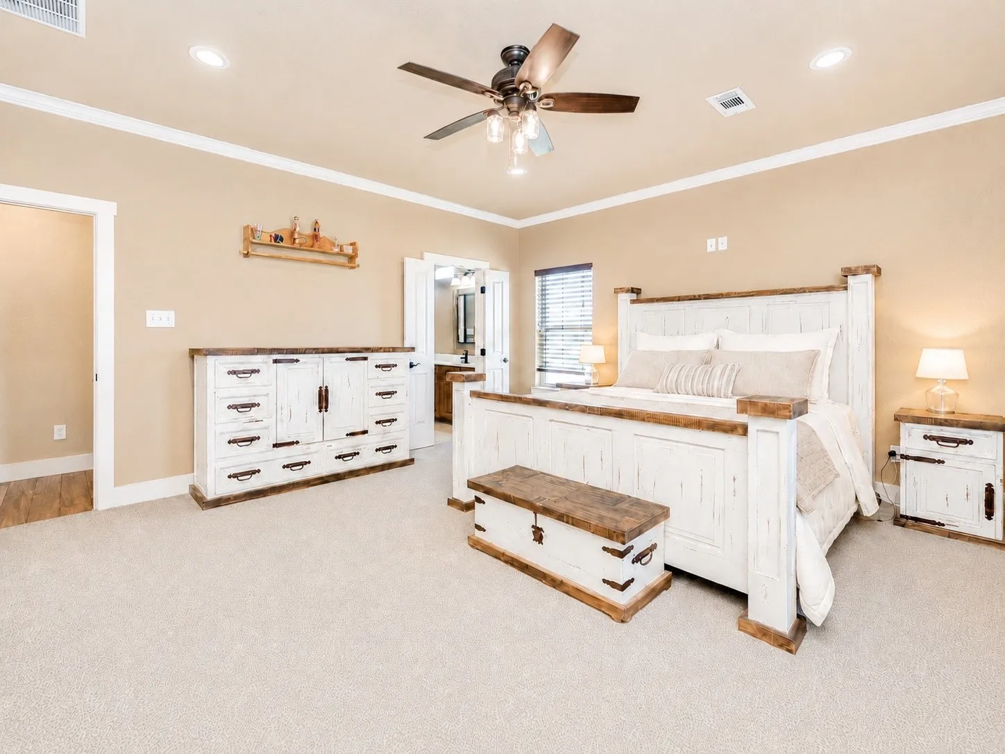 Single Family Residence For Sale in Cooke County , 1872 County Road 329, Gainesville, Texas 76240, 3 Bedrooms, 3 Bathrooms, 4 Garage spaces, 2,509 Sqft, built in 2017, Price $779,900, mls#21279236, Real Estate Agent in Gainesville, Homes For Sale in Cooke county, Homes For Sale in Gainesville, Realtor in Gainesville Texas, Real Estate Brokerage Independent Realty Texas, Luminita Cordes Realtor
