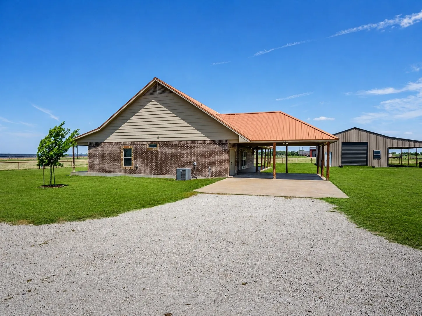 Single Family Residence For Sale in Cooke County , 1872 County Road 329, Gainesville, Texas 76240, 3 Bedrooms, 3 Bathrooms, 4 Garage spaces, 2,509 Sqft, built in 2017, Price $779,900, mls#21279236, Real Estate Agent in Gainesville, Homes For Sale in Cooke county, Homes For Sale in Gainesville, Realtor in Gainesville Texas, Real Estate Brokerage Independent Realty Texas, Luminita Cordes Realtor