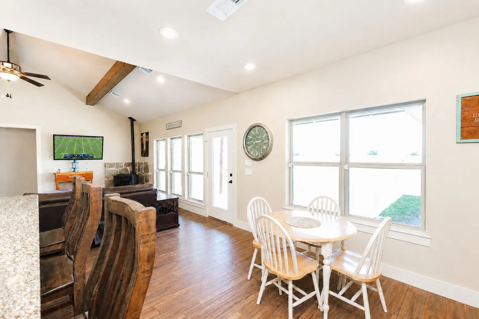 Single Family Residence For Sale in Cooke County , 1872 County Road 329, Gainesville, Texas 76240, 3 Bedrooms, 3 Bathrooms, 4 Garage spaces, 2,509 Sqft, built in 2017, Price $779,900, mls#21279236, Real Estate Agent in Gainesville, Homes For Sale in Cooke county, Homes For Sale in Gainesville, Realtor in Gainesville Texas, Real Estate Brokerage Independent Realty Texas, Luminita Cordes Realtor