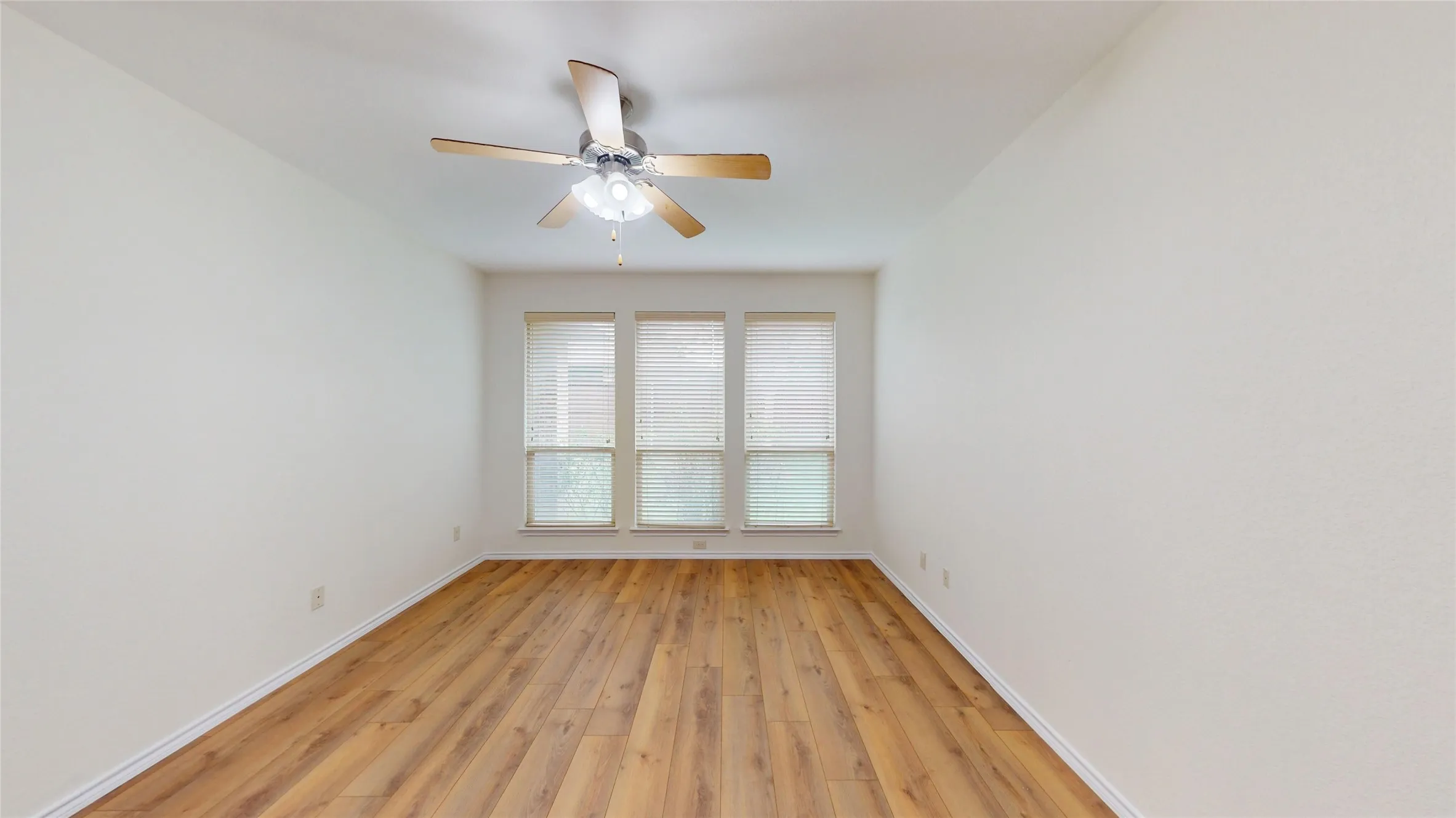 Single Family Residence For Sale in Denton County , 15817 Carlton Oaks Drive, Fort Worth, Texas 76177, 3 Bedroom, 2 Bathroom, 2 Garage spaces, 1,870 Sqft, built in 2013, mls#21279265, Real Estate Agent in Fort Worth, Homes For Sale in Denton county, Homes For Sale in Fort Worth, Realtor in Fort Worth Texas, Real Estate Brokerage Independent Realty Texas, Luminita Cordes Realtor