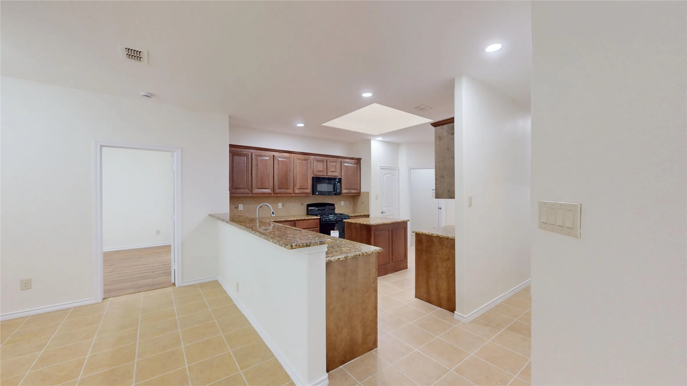 Single Family Residence For Sale in Denton County , 15817 Carlton Oaks Drive, Fort Worth, Texas 76177, 3 Bedroom, 2 Bathroom, 2 Garage spaces, 1,870 Sqft, built in 2013, mls#21279265, Real Estate Agent in Fort Worth, Homes For Sale in Denton county, Homes For Sale in Fort Worth, Realtor in Fort Worth Texas, Real Estate Brokerage Independent Realty Texas, Luminita Cordes Realtor