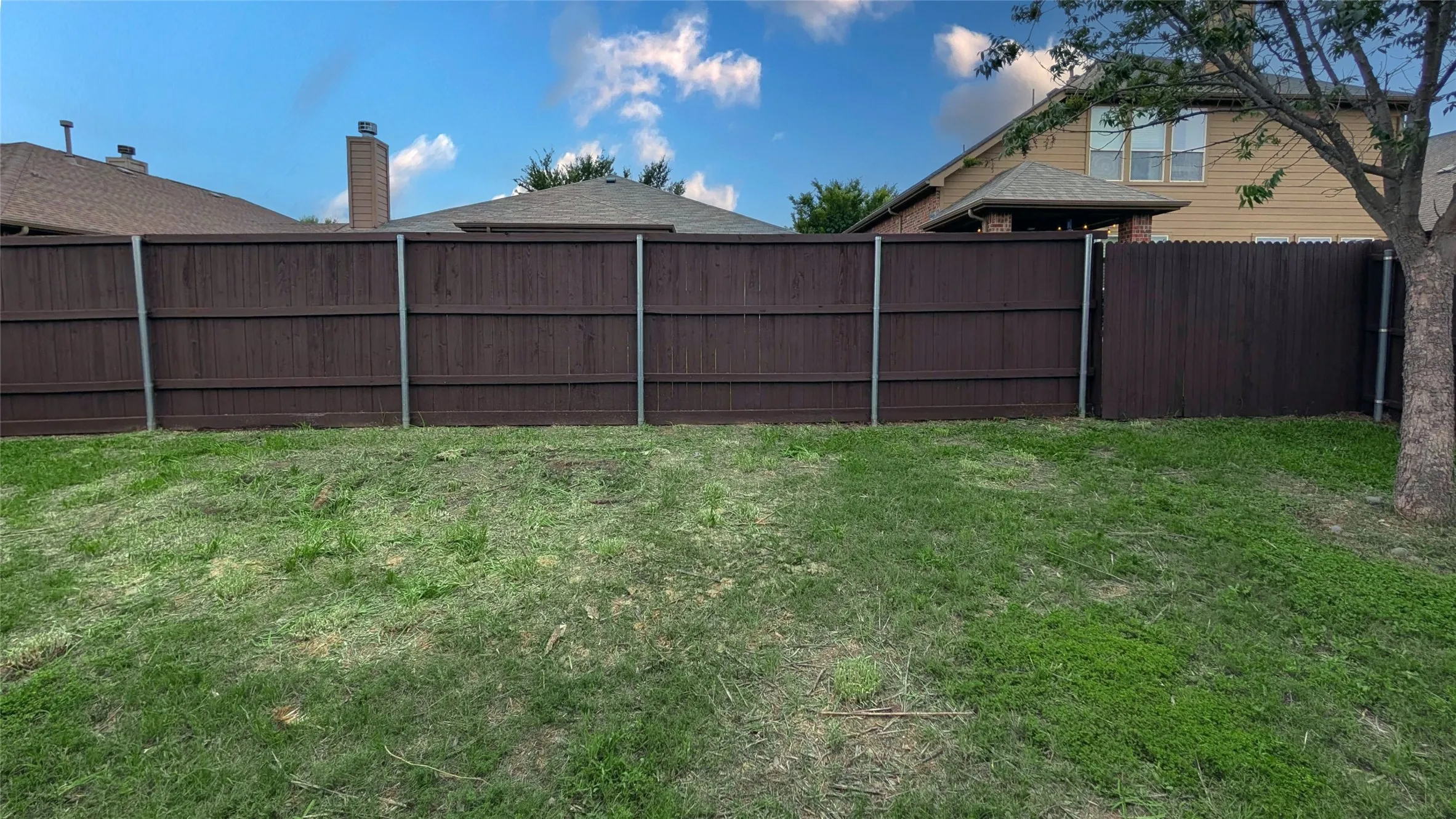 Single Family Residence For Sale in Denton County , 15817 Carlton Oaks Drive, Fort Worth, Texas 76177, 3 Bedroom, 2 Bathroom, 2 Garage spaces, 1,870 Sqft, built in 2013, mls#21279265, Real Estate Agent in Fort Worth, Homes For Sale in Denton county, Homes For Sale in Fort Worth, Realtor in Fort Worth Texas, Real Estate Brokerage Independent Realty Texas, Luminita Cordes Realtor