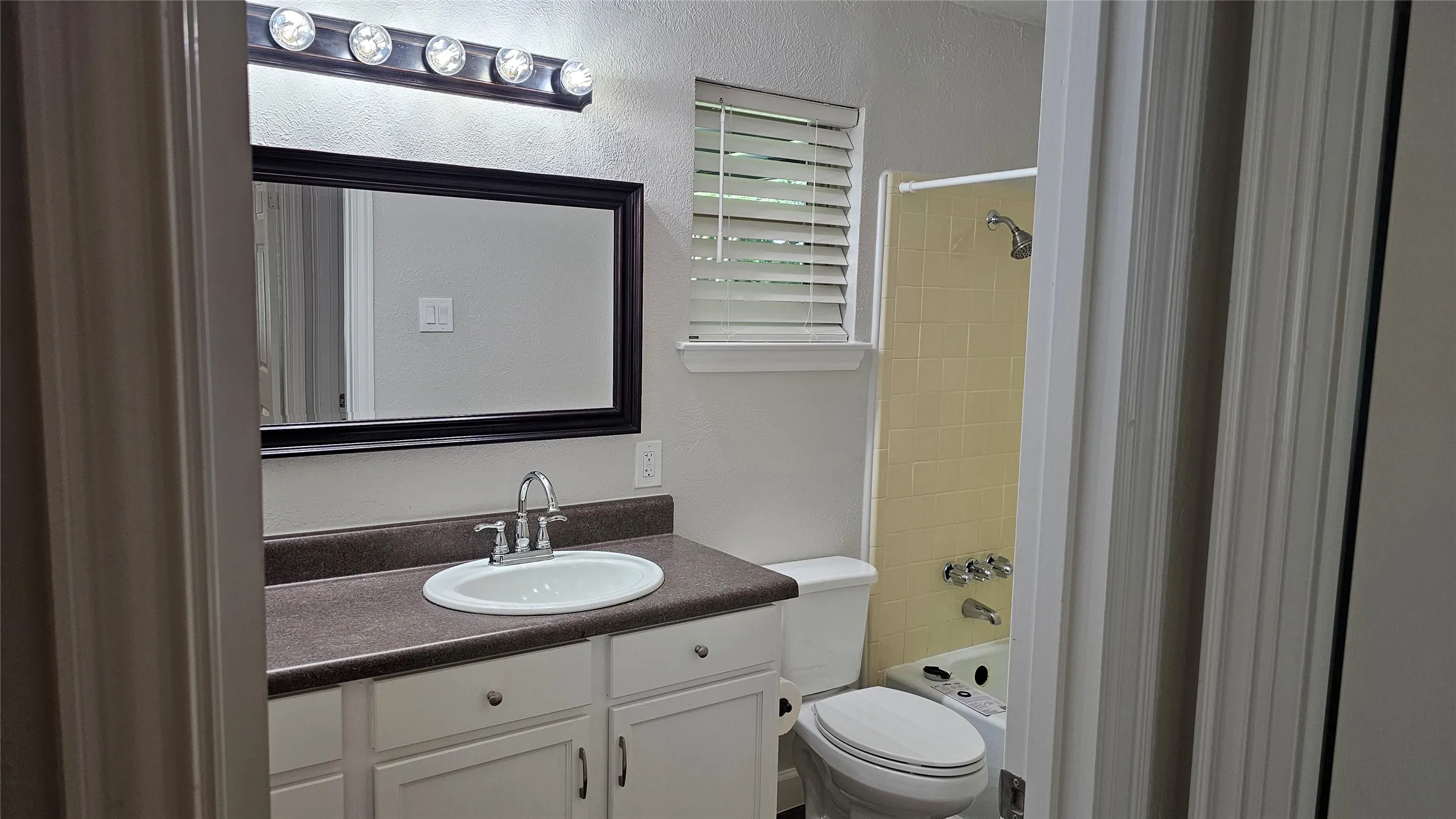 2nd bathroom