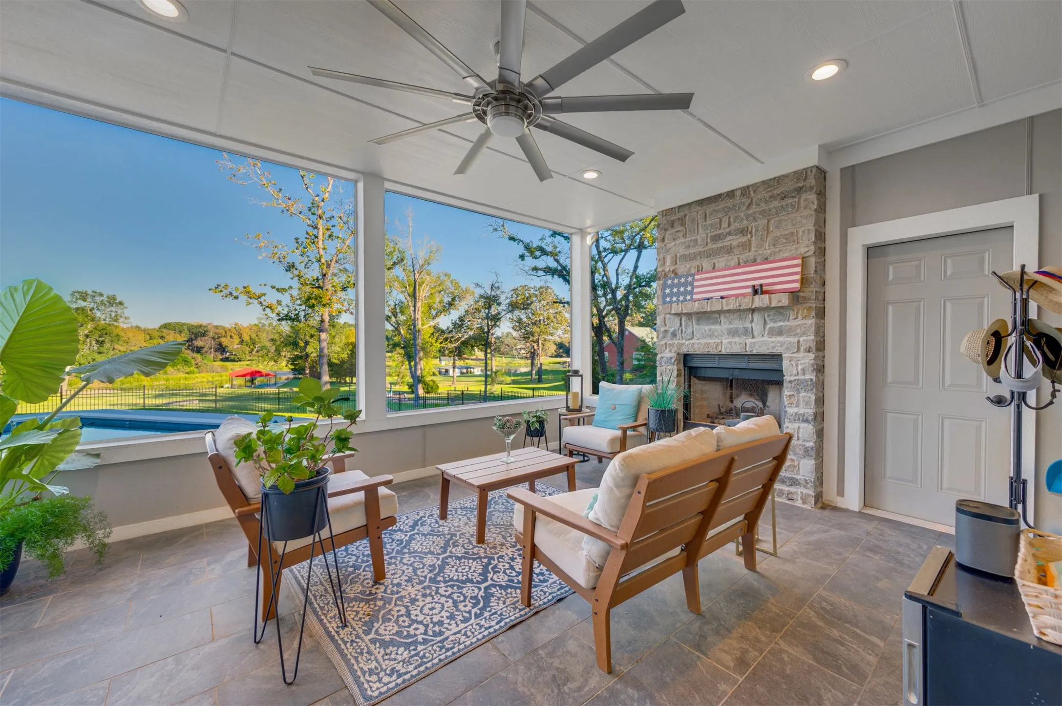 Single Family Residence For Sale in Henderson County , 2001 Rose Pointe, Athens, Texas 75752, 4 Bedrooms, 4 Bathrooms, 5 Garage spaces, 4,292 Sqft, built in 1997, Price $1,700,000, mls#21279488, Real Estate Agent in Athens, Homes For Sale in Henderson county, Homes For Sale in Athens, Realtor in Athens Texas, Real Estate Brokerage Independent Realty Texas, Luminita Cordes Realtor