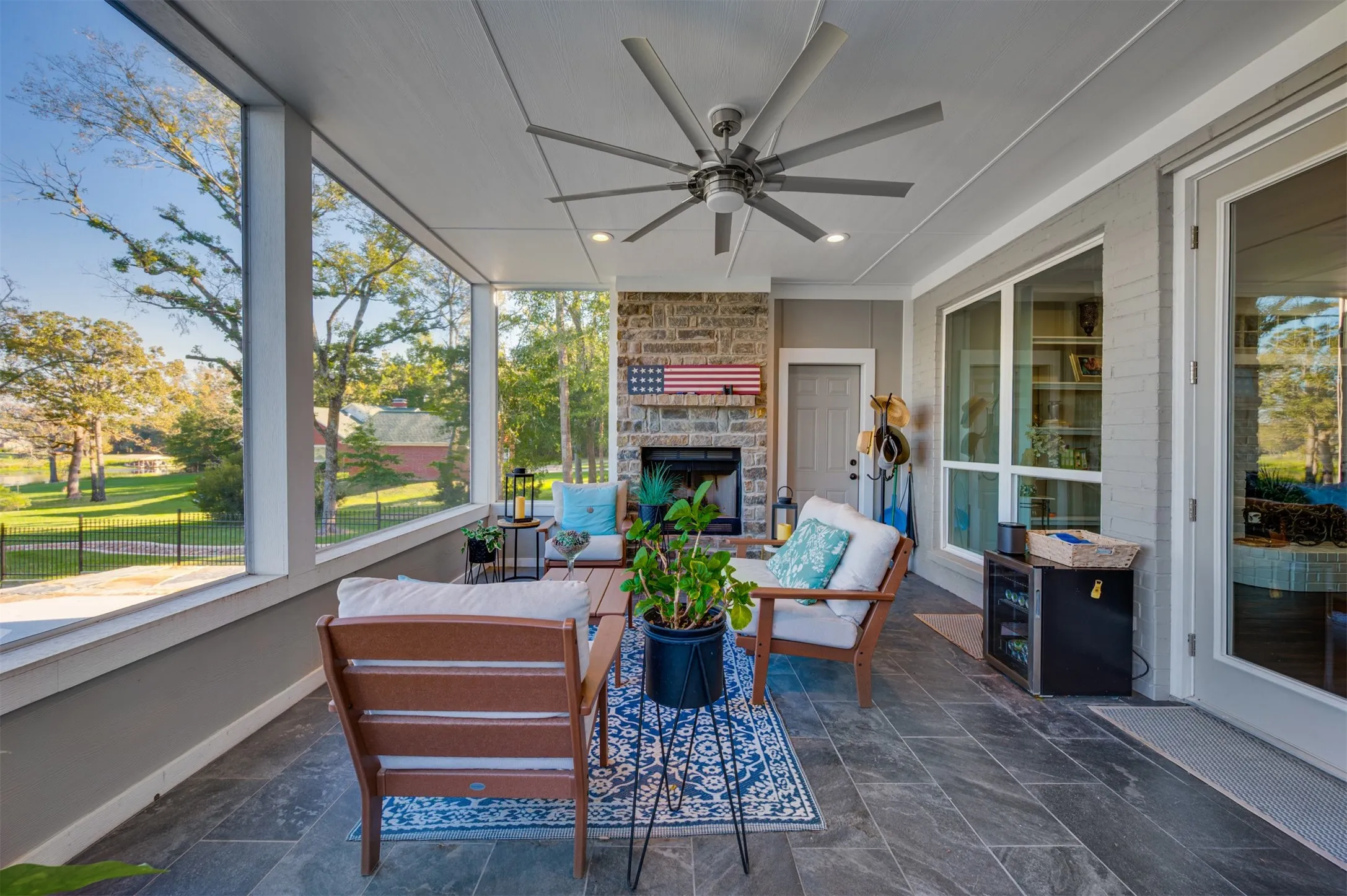 Single Family Residence For Sale in Henderson County , 2001 Rose Pointe, Athens, Texas 75752, 4 Bedrooms, 4 Bathrooms, 5 Garage spaces, 4,292 Sqft, built in 1997, Price $1,700,000, mls#21279488, Real Estate Agent in Athens, Homes For Sale in Henderson county, Homes For Sale in Athens, Realtor in Athens Texas, Real Estate Brokerage Independent Realty Texas, Luminita Cordes Realtor