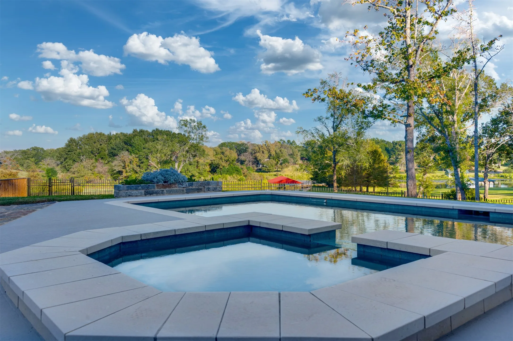 Single Family Residence For Sale in Henderson County , 2001 Rose Pointe, Athens, Texas 75752, 4 Bedrooms, 4 Bathrooms, 5 Garage spaces, 4,292 Sqft, built in 1997, Price $1,700,000, mls#21279488, Real Estate Agent in Athens, Homes For Sale in Henderson county, Homes For Sale in Athens, Realtor in Athens Texas, Real Estate Brokerage Independent Realty Texas, Luminita Cordes Realtor