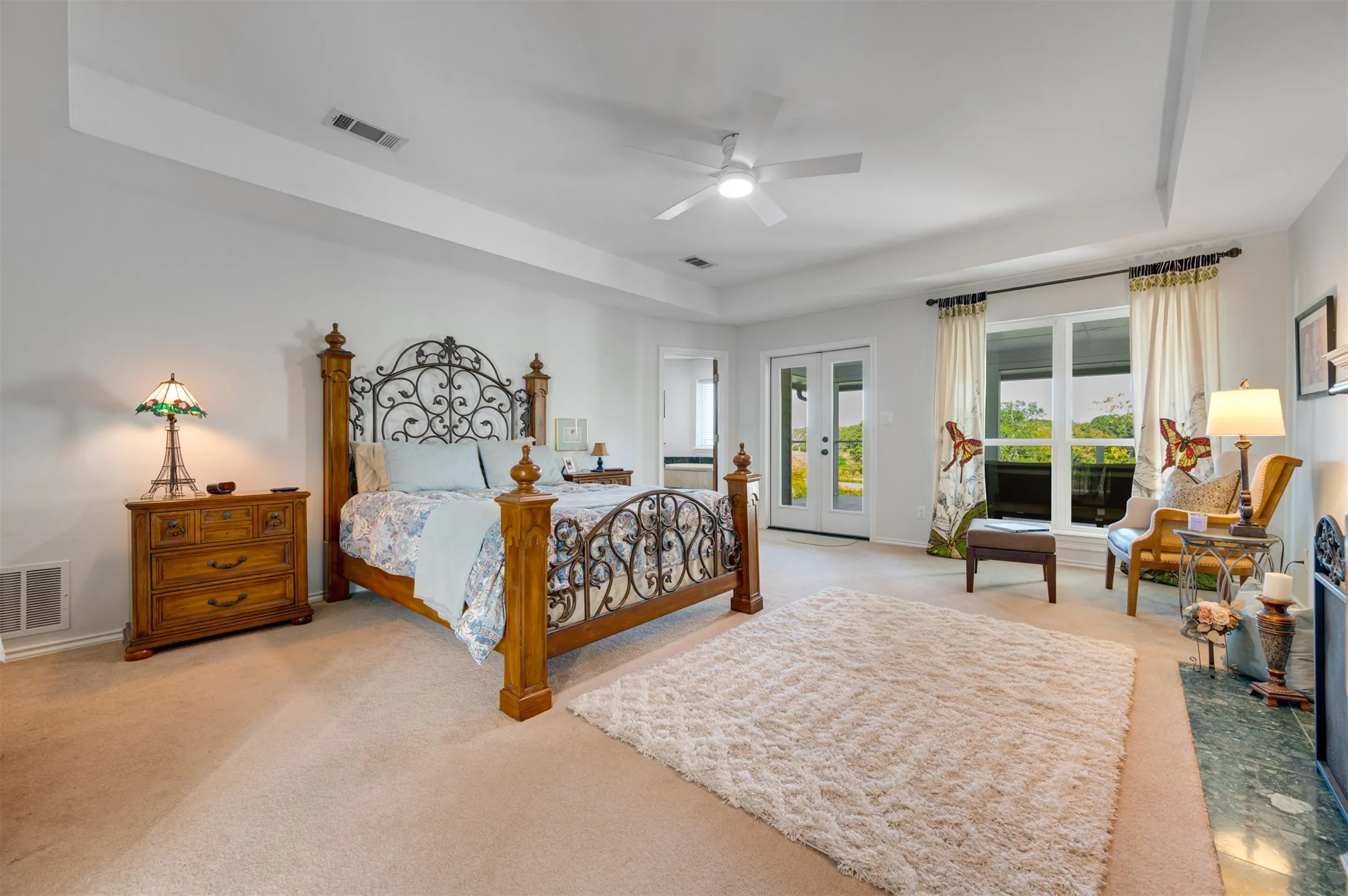 Single Family Residence For Sale in Henderson County , 2001 Rose Pointe, Athens, Texas 75752, 4 Bedrooms, 4 Bathrooms, 5 Garage spaces, 4,292 Sqft, built in 1997, Price $1,700,000, mls#21279488, Real Estate Agent in Athens, Homes For Sale in Henderson county, Homes For Sale in Athens, Realtor in Athens Texas, Real Estate Brokerage Independent Realty Texas, Luminita Cordes Realtor