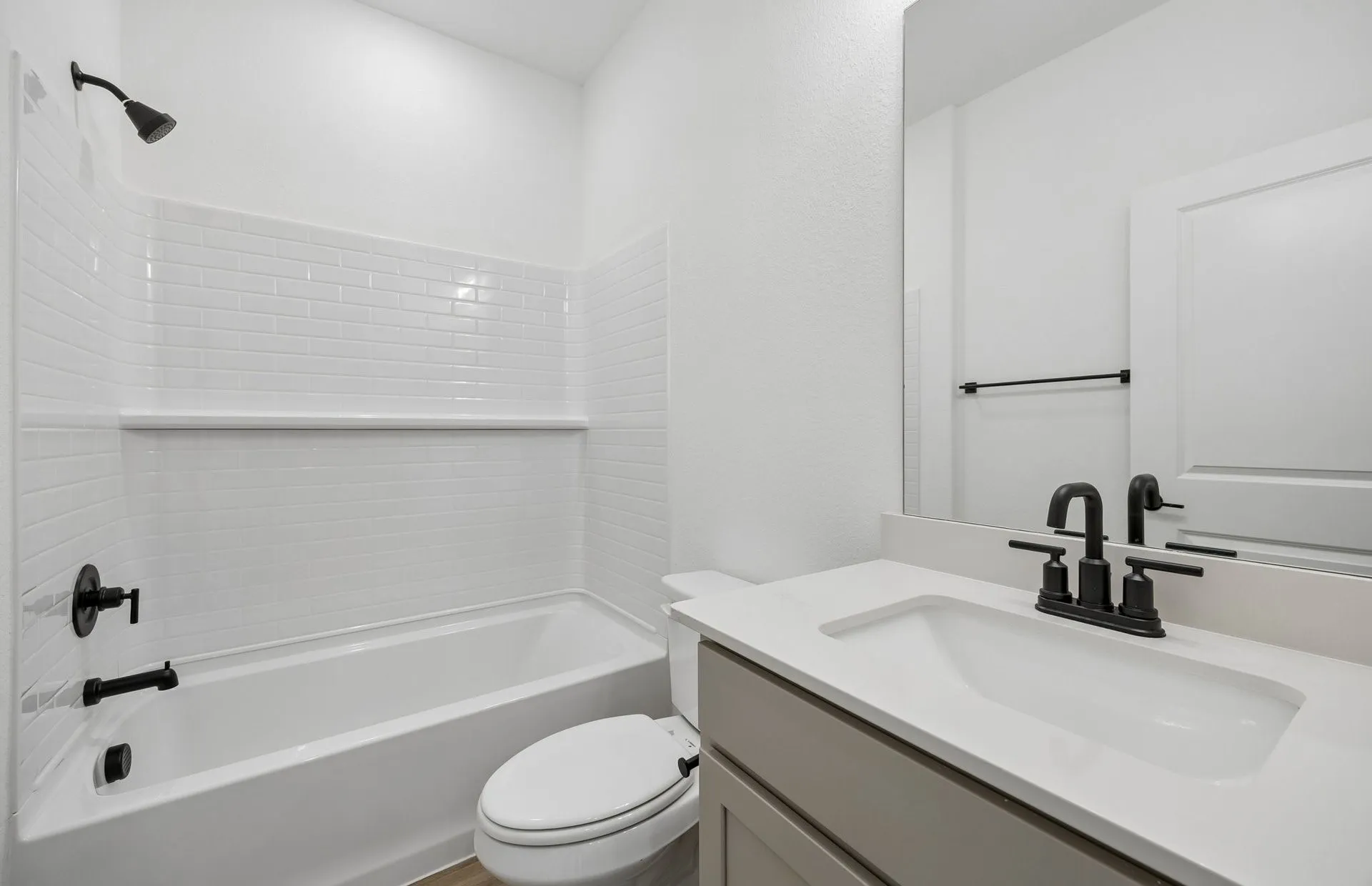 Secondary bath on first level
