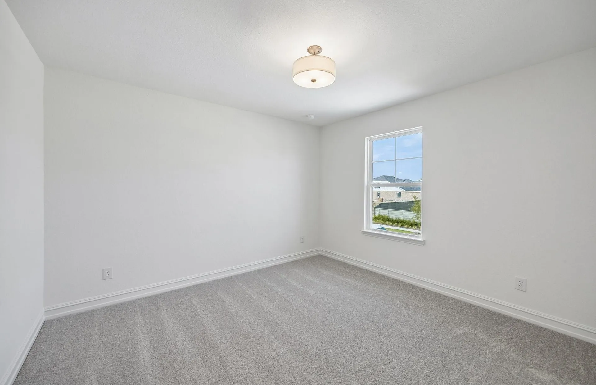 Secondary bedroom