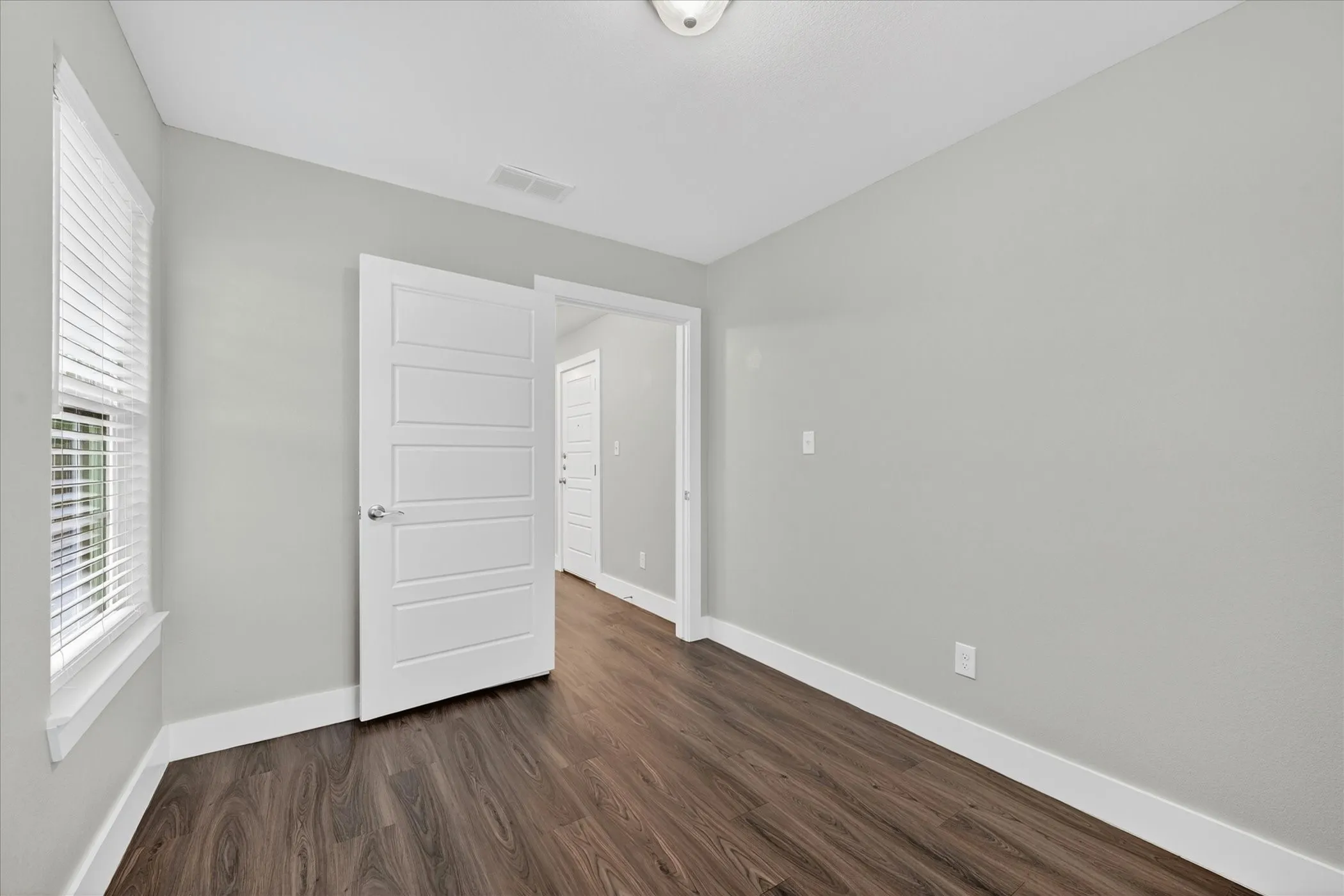 Single Family Residence For Sale in Grayson County , 1032 Ray Drive, Denison, Texas 75020, 3 Bedroom, 2 Bathroom, 1 Garage spaces, 1,248 Sqft, built in 2023, mls#21279487, Real Estate Agent in Denison, Homes For Sale in Grayson county, Homes For Sale in Denison, Realtor in Denison Texas, Real Estate Brokerage Independent Realty Texas, Luminita Cordes Realtor
