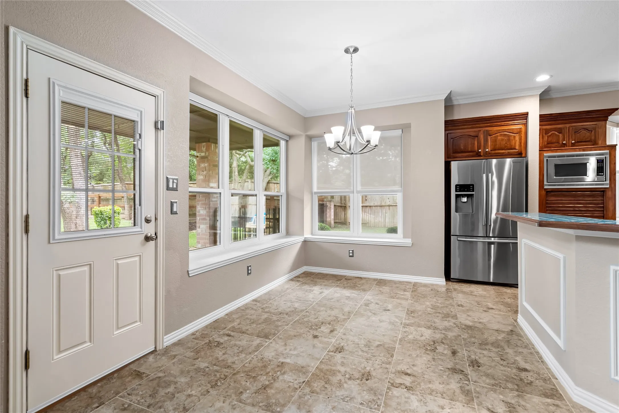 Single Family Residence For Sale in Denton County , 3451 Serendipity Hills Trail, Corinth, Texas 76210, 4 Bedroom, 3 Bathroom, 4 Garage spaces, 3,399 Sqft, built in 1994, mls#21279143, Real Estate Agent in Corinth, Homes For Sale in Denton county, Homes For Sale in Corinth, Realtor in Corinth Texas, Real Estate Brokerage Independent Realty Texas, Luminita Cordes Realtor