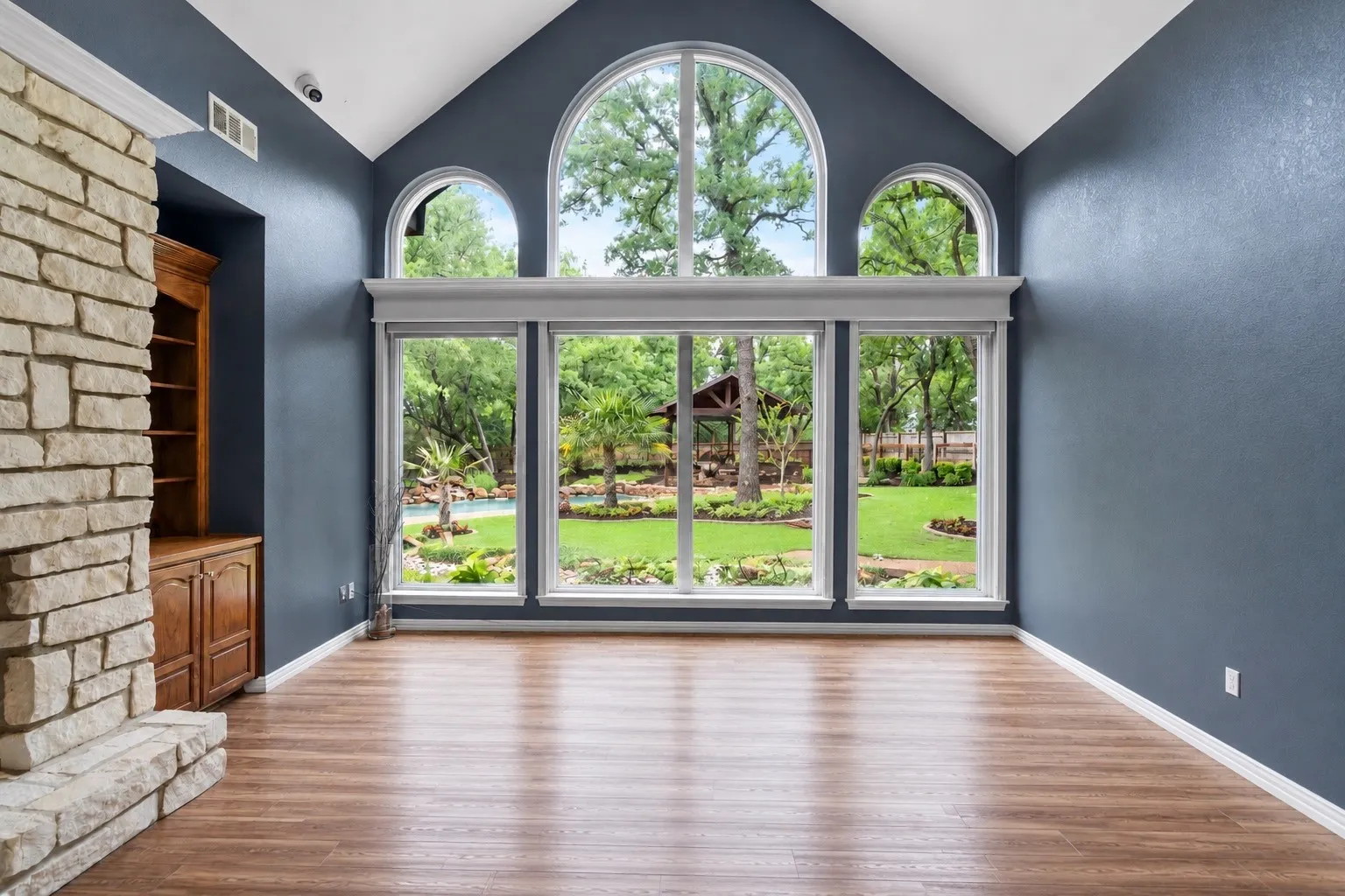 Single Family Residence For Sale in Denton County , 3451 Serendipity Hills Trail, Corinth, Texas 76210, 4 Bedroom, 3 Bathroom, 4 Garage spaces, 3,399 Sqft, built in 1994, mls#21279143, Real Estate Agent in Corinth, Homes For Sale in Denton county, Homes For Sale in Corinth, Realtor in Corinth Texas, Real Estate Brokerage Independent Realty Texas, Luminita Cordes Realtor
