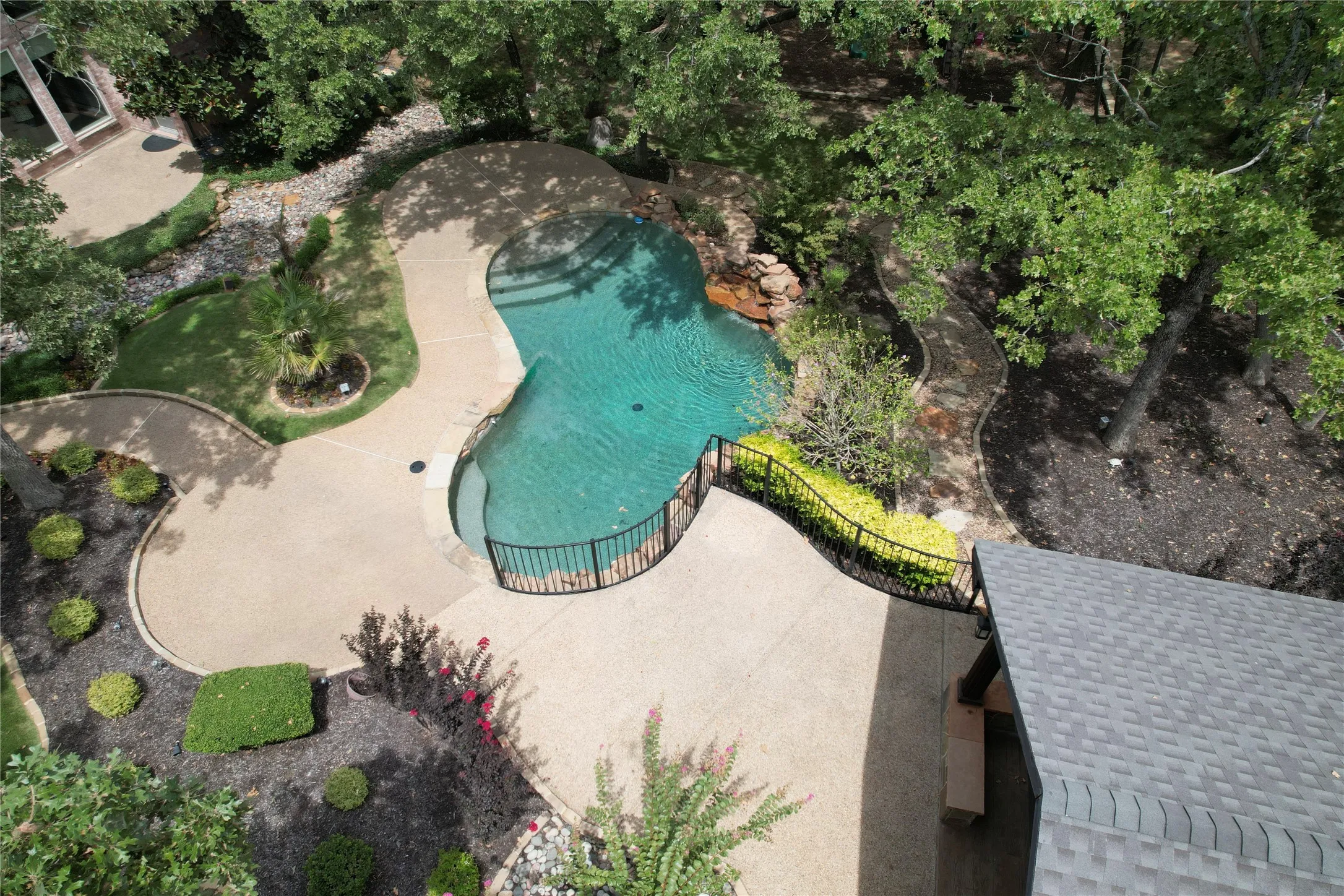 Single Family Residence For Sale in Denton County , 3451 Serendipity Hills Trail, Corinth, Texas 76210, 4 Bedroom, 3 Bathroom, 4 Garage spaces, 3,399 Sqft, built in 1994, mls#21279143, Real Estate Agent in Corinth, Homes For Sale in Denton county, Homes For Sale in Corinth, Realtor in Corinth Texas, Real Estate Brokerage Independent Realty Texas, Luminita Cordes Realtor