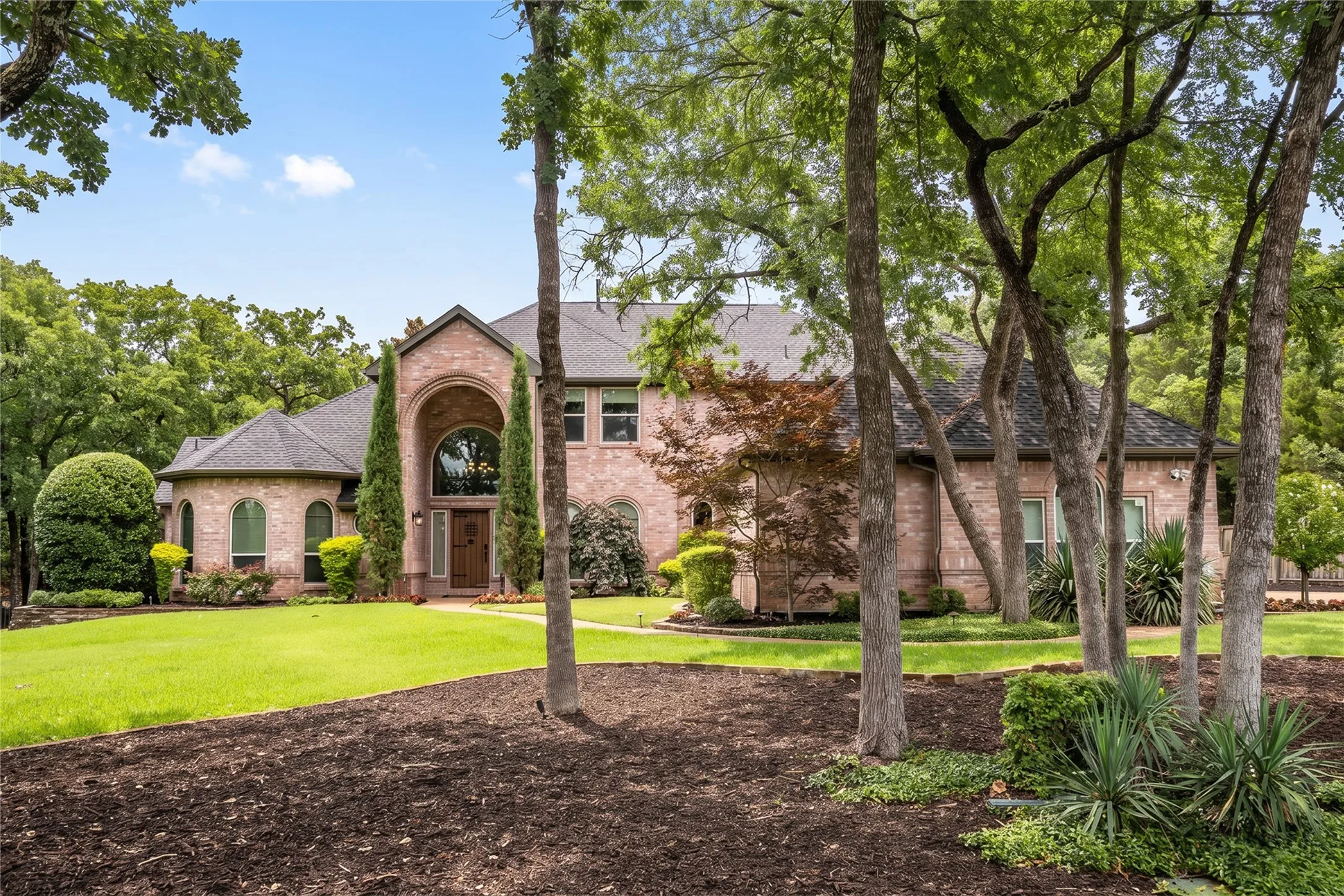 Single Family Residence For Sale in Denton County , 3451 Serendipity Hills Trail, Corinth, Texas 76210, 4 Bedroom, 3 Bathroom, 4 Garage spaces, 3,399 Sqft, built in 1994, mls#21279143, Real Estate Agent in Corinth, Homes For Sale in Denton county, Homes For Sale in Corinth, Realtor in Corinth Texas, Real Estate Brokerage Independent Realty Texas, Luminita Cordes Realtor