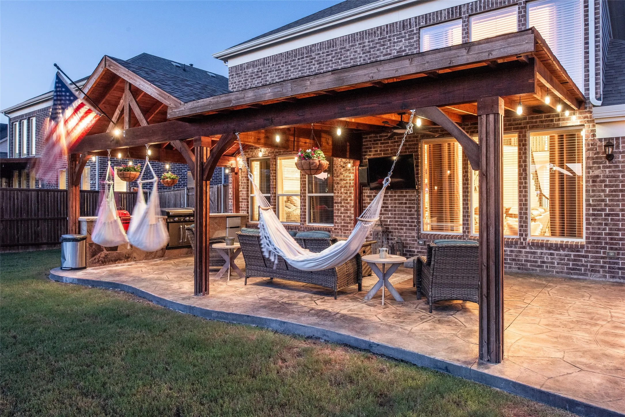 Single Family Residence For Sale in Dallas County , 338 Sagemeadow Road, Wylie, Texas 75098, 4 Bedrooms, 4 Bathrooms, 3 Garage spaces, 3,313 Sqft, built in 2018, Price $699,900, mls#21256063, Real Estate Agent in Wylie, Homes For Sale in Dallas county, Homes For Sale in Wylie, Realtor in Wylie Texas, Real Estate Brokerage Independent Realty Texas, Luminita Cordes Realtor