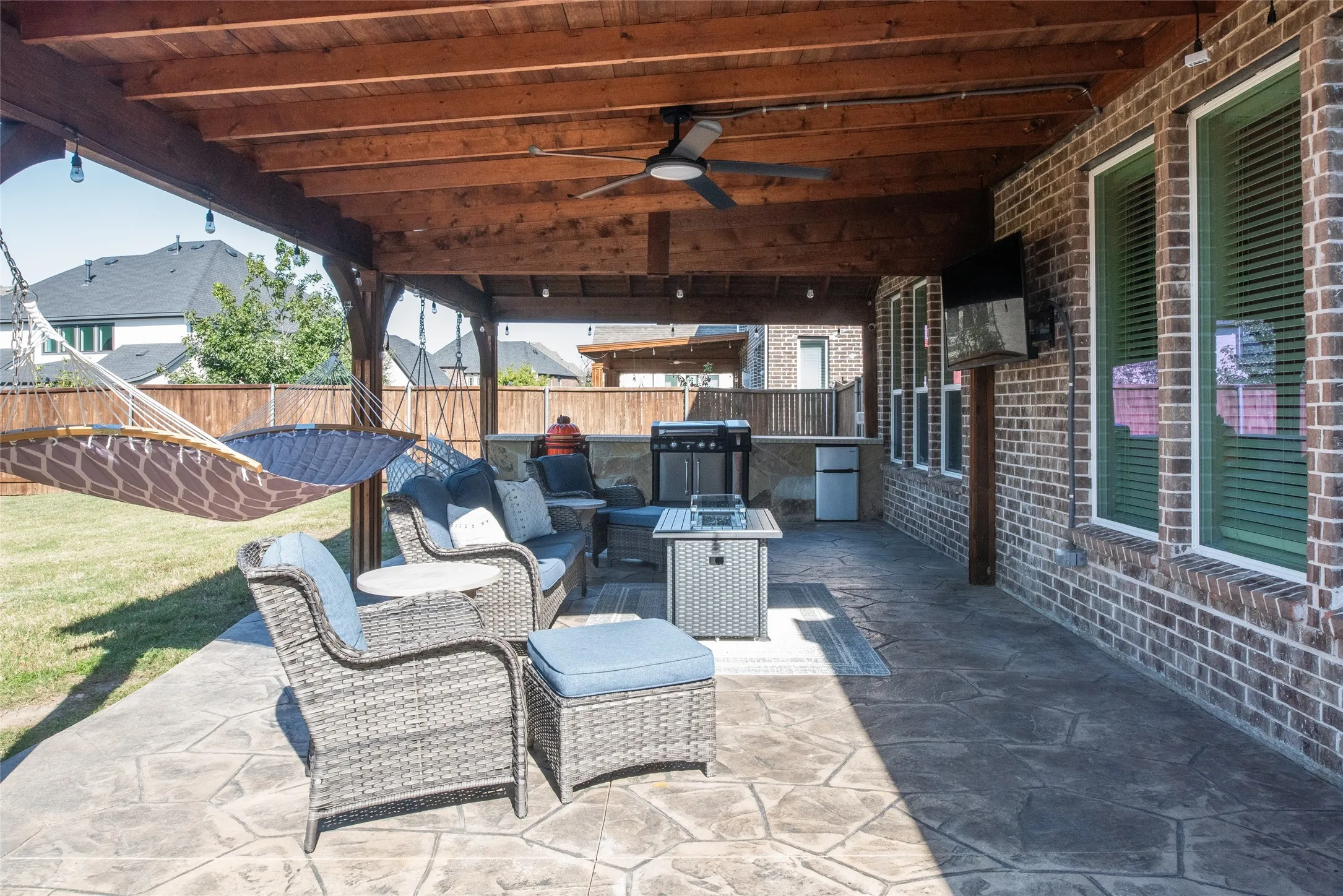 Single Family Residence For Sale in Dallas County , 338 Sagemeadow Road, Wylie, Texas 75098, 4 Bedrooms, 4 Bathrooms, 3 Garage spaces, 3,313 Sqft, built in 2018, Price $699,900, mls#21256063, Real Estate Agent in Wylie, Homes For Sale in Dallas county, Homes For Sale in Wylie, Realtor in Wylie Texas, Real Estate Brokerage Independent Realty Texas, Luminita Cordes Realtor