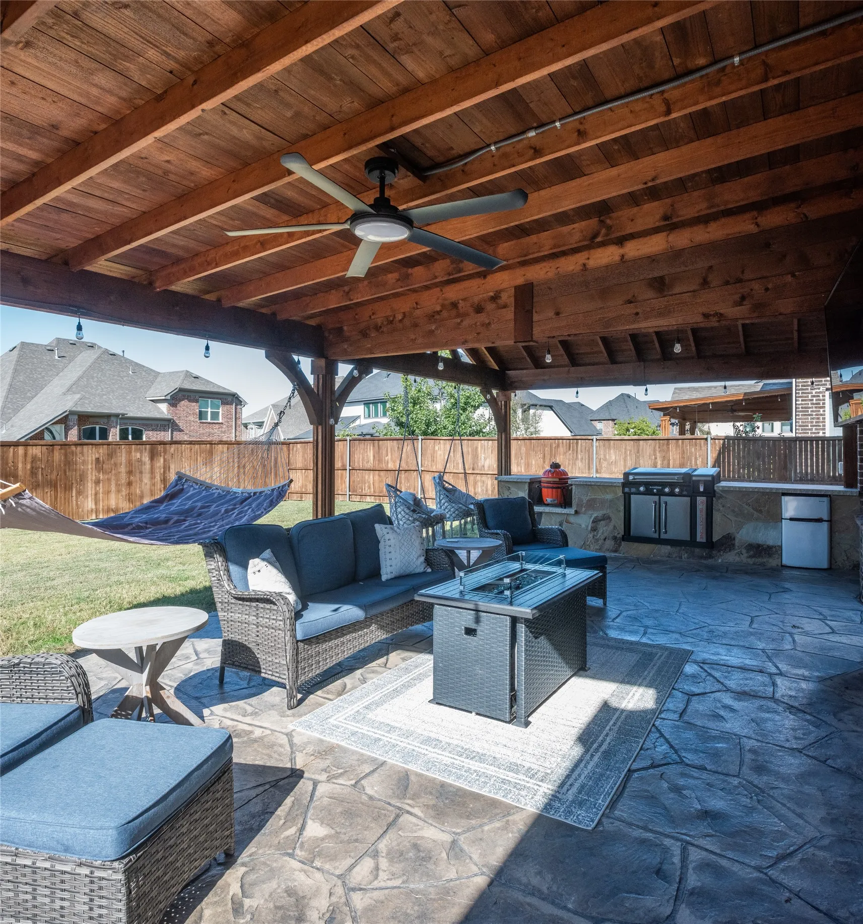 Single Family Residence For Sale in Dallas County , 338 Sagemeadow Road, Wylie, Texas 75098, 4 Bedrooms, 4 Bathrooms, 3 Garage spaces, 3,313 Sqft, built in 2018, Price $699,900, mls#21256063, Real Estate Agent in Wylie, Homes For Sale in Dallas county, Homes For Sale in Wylie, Realtor in Wylie Texas, Real Estate Brokerage Independent Realty Texas, Luminita Cordes Realtor