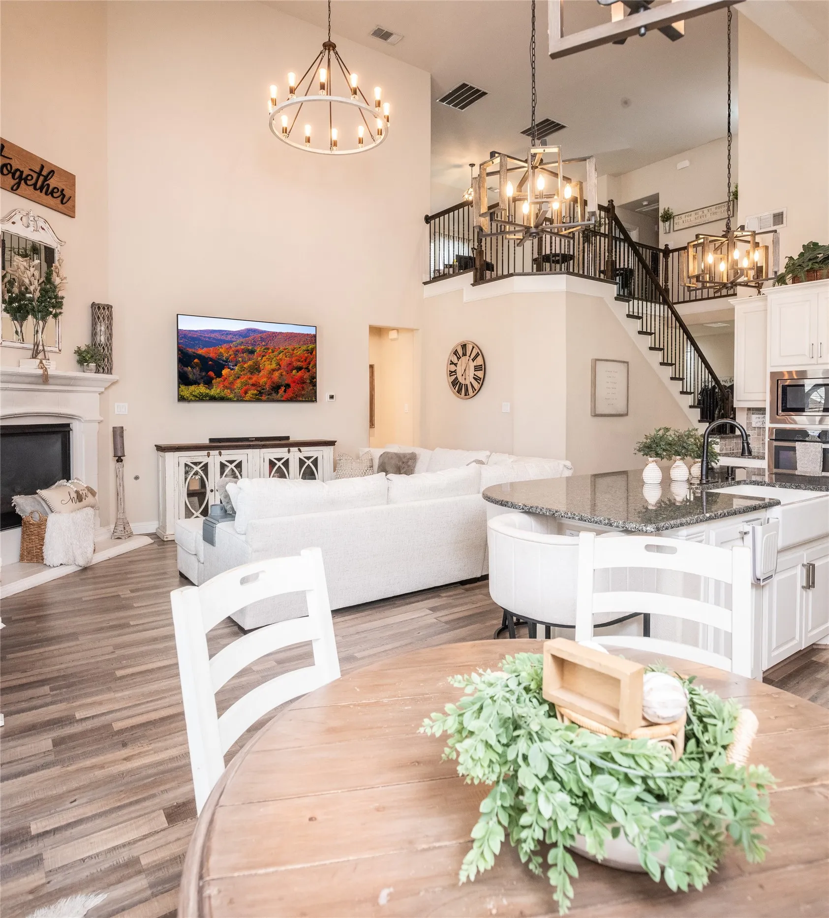 Single Family Residence For Sale in Dallas County , 338 Sagemeadow Road, Wylie, Texas 75098, 4 Bedrooms, 4 Bathrooms, 3 Garage spaces, 3,313 Sqft, built in 2018, Price $699,900, mls#21256063, Real Estate Agent in Wylie, Homes For Sale in Dallas county, Homes For Sale in Wylie, Realtor in Wylie Texas, Real Estate Brokerage Independent Realty Texas, Luminita Cordes Realtor