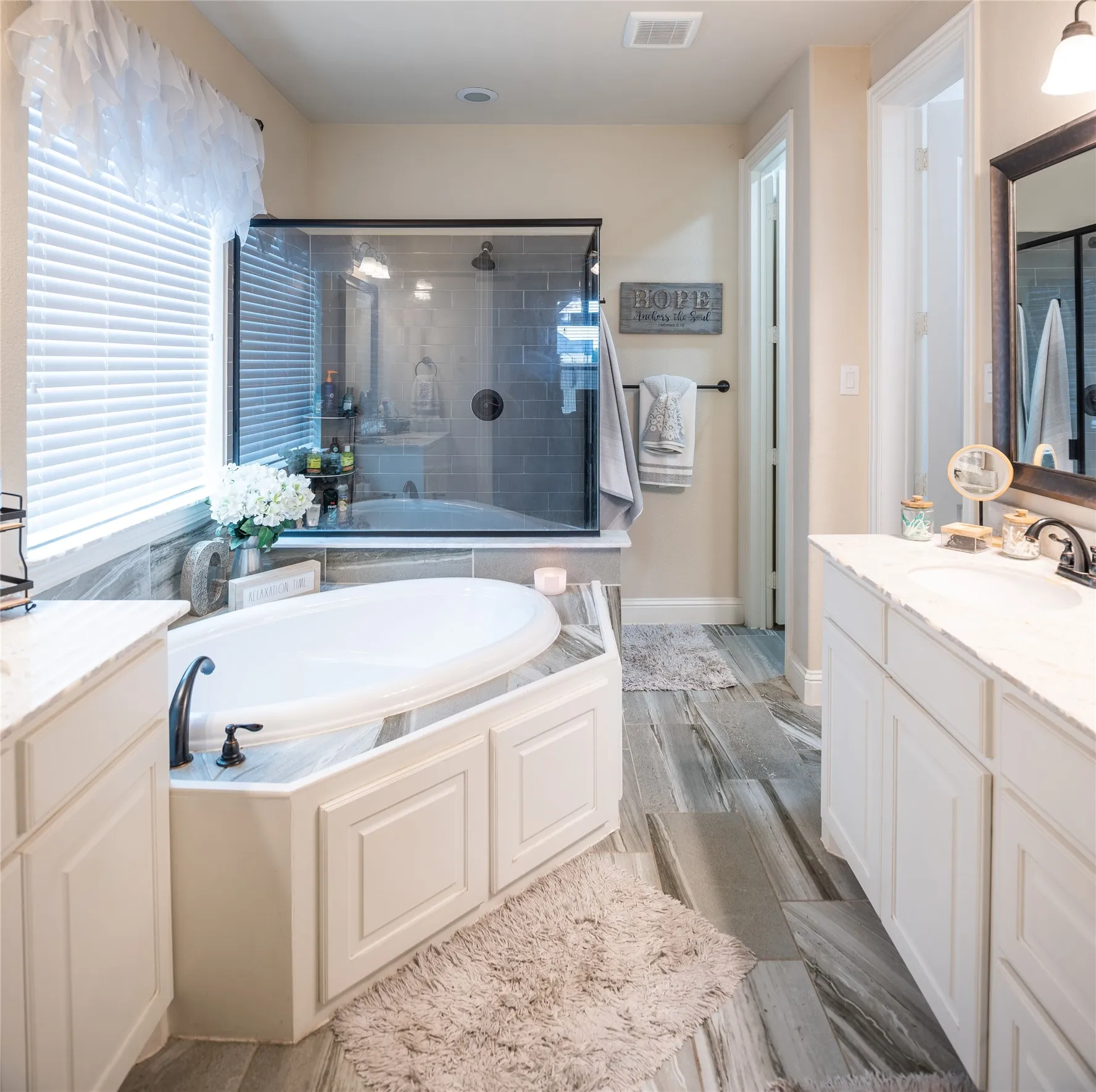 Single Family Residence For Sale in Dallas County , 338 Sagemeadow Road, Wylie, Texas 75098, 4 Bedrooms, 4 Bathrooms, 3 Garage spaces, 3,313 Sqft, built in 2018, Price $699,900, mls#21256063, Real Estate Agent in Wylie, Homes For Sale in Dallas county, Homes For Sale in Wylie, Realtor in Wylie Texas, Real Estate Brokerage Independent Realty Texas, Luminita Cordes Realtor