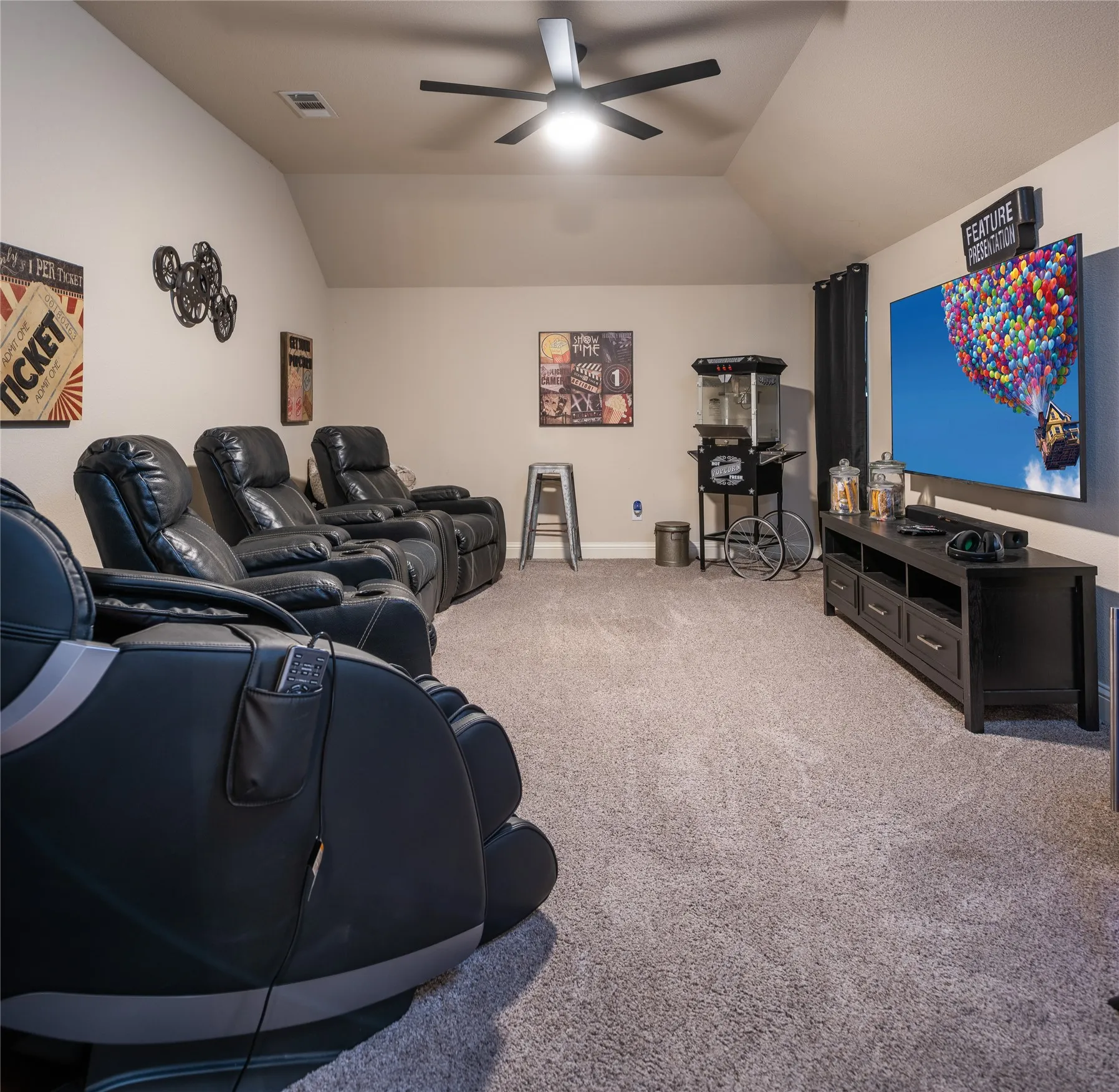 Single Family Residence For Sale in Dallas County , 338 Sagemeadow Road, Wylie, Texas 75098, 4 Bedrooms, 4 Bathrooms, 3 Garage spaces, 3,313 Sqft, built in 2018, Price $699,900, mls#21256063, Real Estate Agent in Wylie, Homes For Sale in Dallas county, Homes For Sale in Wylie, Realtor in Wylie Texas, Real Estate Brokerage Independent Realty Texas, Luminita Cordes Realtor