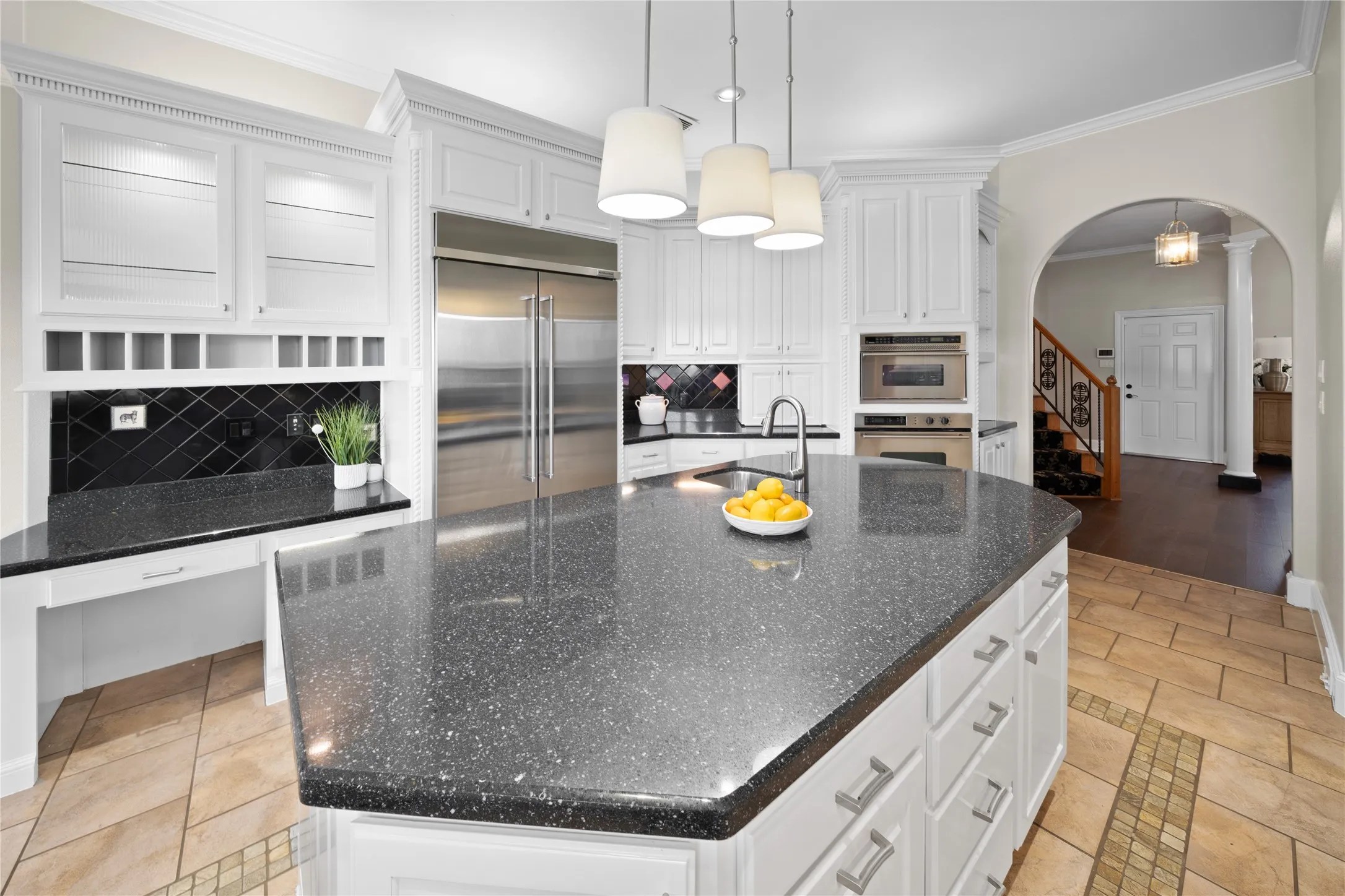 Single Family Residence For Sale in Smith County , 17110 Island Cove Road, Arp, Texas 75750, 5 Bedroom, 5 Bathroom, 5 Garage spaces, 4,122 Sqft, built in 2003, Price $1,850,000, mls#21279531, Real Estate Agent in Arp, Homes For Sale in Smith county, Homes For Sale in Arp, Realtor in Arp Texas, Real Estate Brokerage Independent Realty Texas, Luminita Cordes Realtor