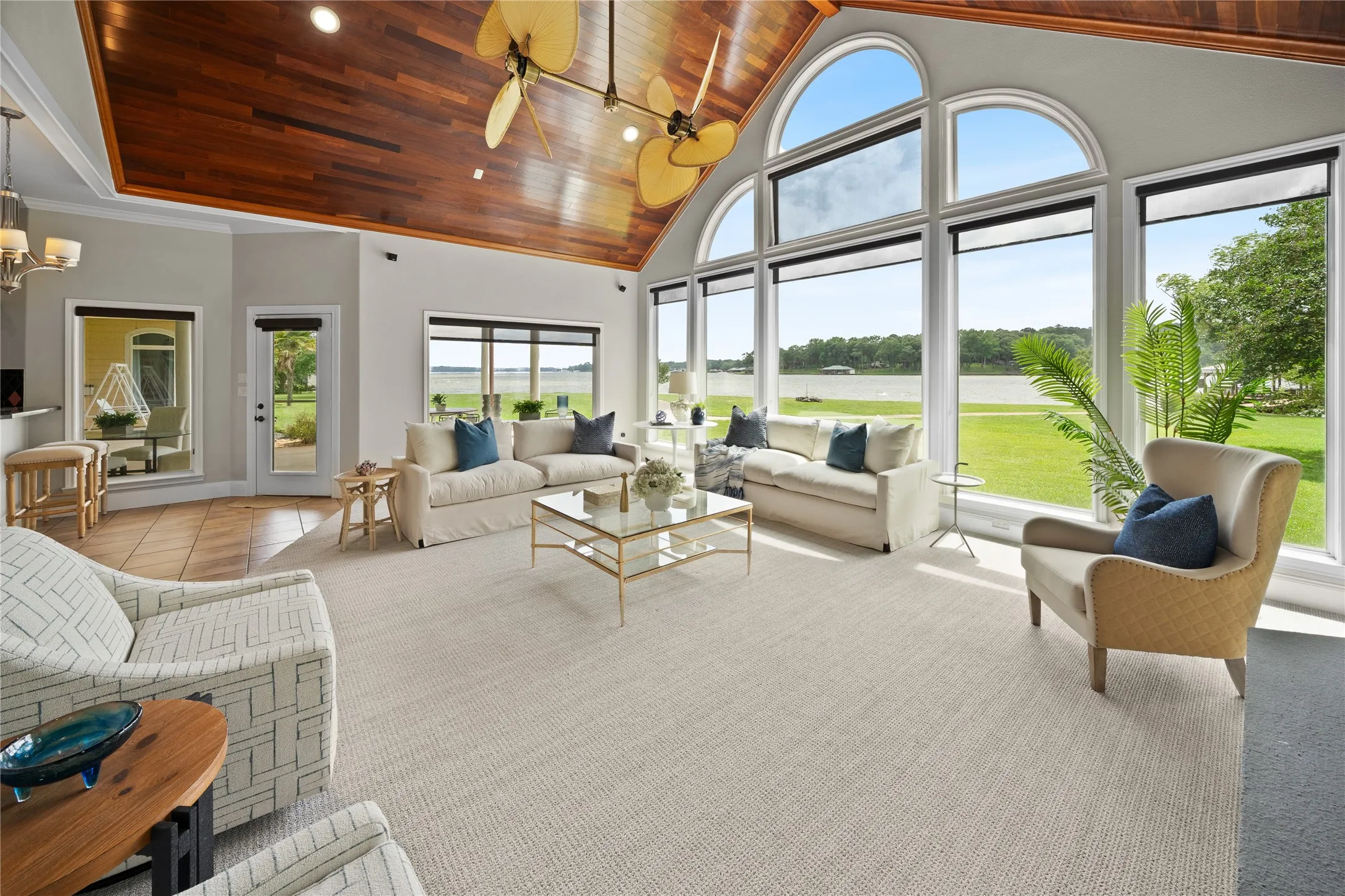 Single Family Residence For Sale in Smith County , 17110 Island Cove Road, Arp, Texas 75750, 5 Bedroom, 5 Bathroom, 5 Garage spaces, 4,122 Sqft, built in 2003, Price $1,850,000, mls#21279531, Real Estate Agent in Arp, Homes For Sale in Smith county, Homes For Sale in Arp, Realtor in Arp Texas, Real Estate Brokerage Independent Realty Texas, Luminita Cordes Realtor