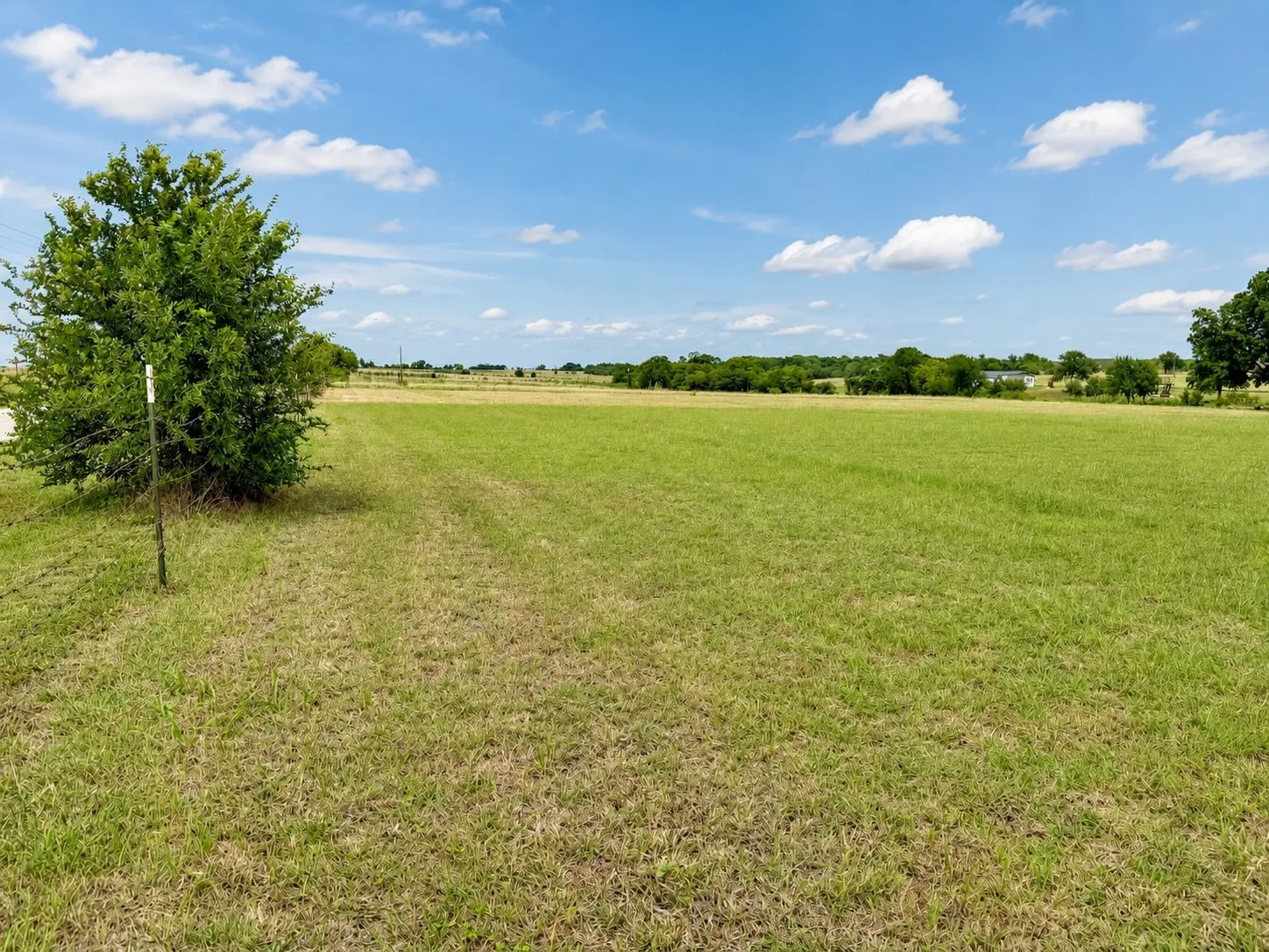 Unimproved Land For Sale in Navarro County , Lot 18 Chandler Drive, Corsicana, Texas 75109, 0, 0, Garage spaces, 0 Sqft, built in 0, mls#21279241, Real Estate Agent in Corsicana, Homes For Sale in Navarro county, Homes For Sale in Corsicana, Realtor in Corsicana Texas, Real Estate Brokerage Independent Realty Texas, Luminita Cordes Realtor
