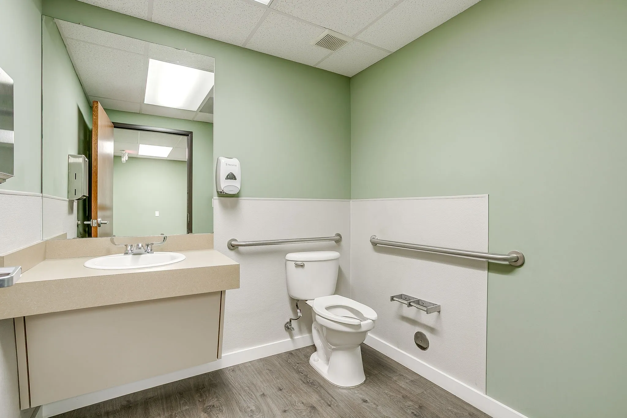 Office For Sale in Tarrant County , 1340 S Main Street, Grapevine, Texas 76051, 0, 0, Garage spaces, 0 Sqft, built in 1972, Price $4,000,000, mls#21279558, Real Estate Agent in Grapevine, Homes For Sale in Tarrant county, Homes For Sale in Grapevine, Realtor in Grapevine Texas, Real Estate Brokerage Independent Realty Texas, Luminita Cordes Realtor
