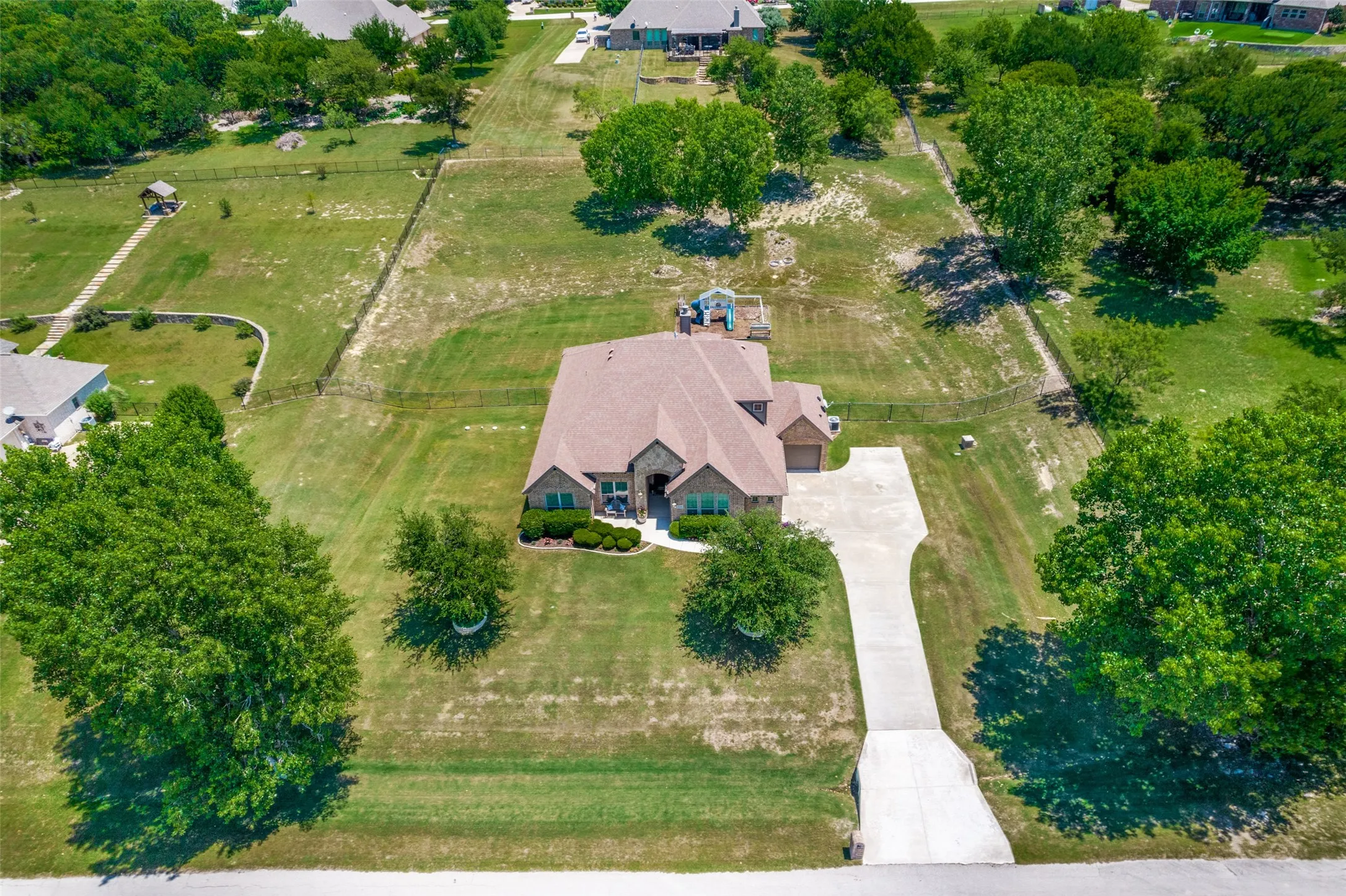 1 Acre in Mustang Pointe