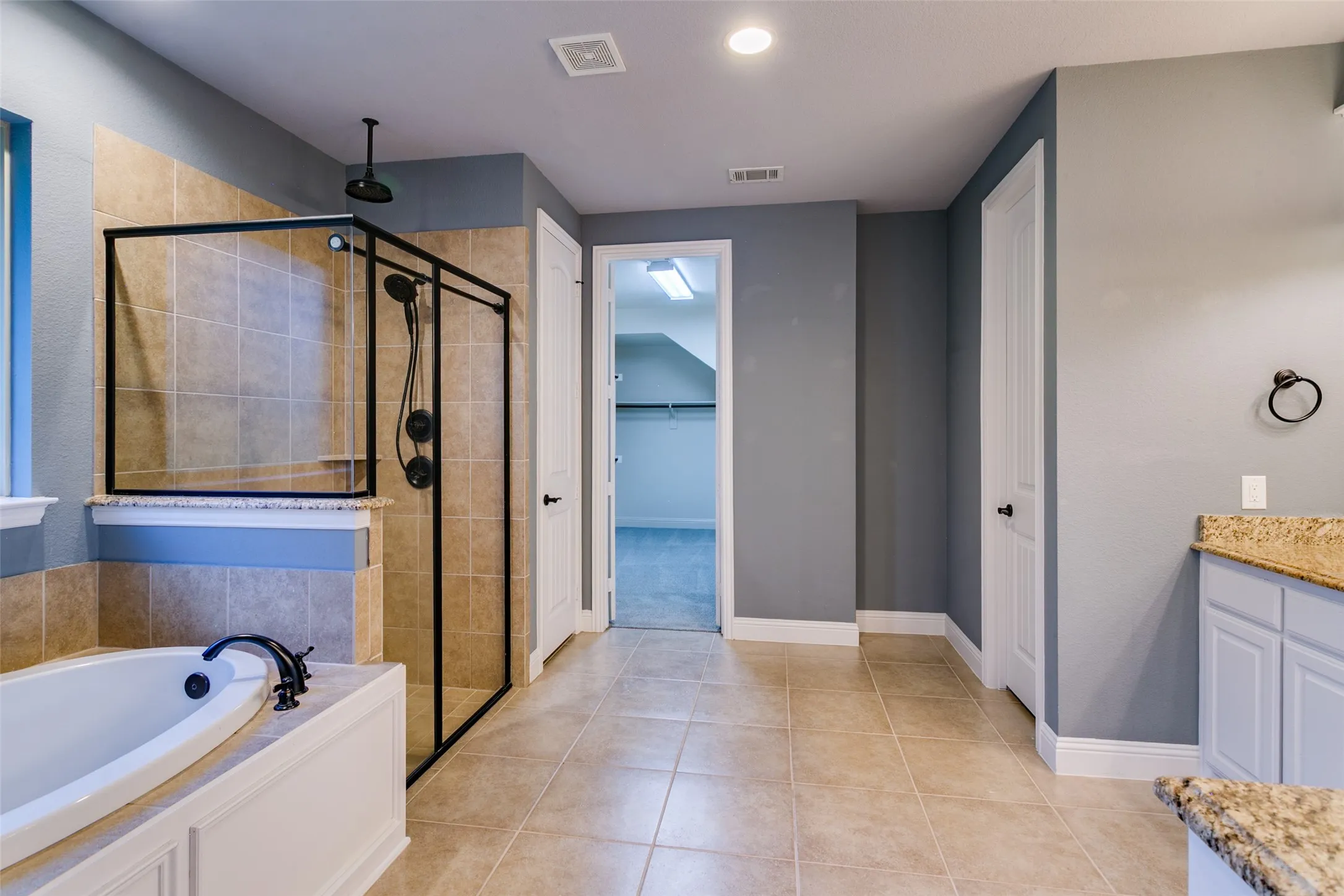 Single Family Residence For Sale in Tarrant County , 10248 Mustang Wells Drive, Fort Worth, Texas 76126, 4 Bedroom, 3 Bathroom, 3 Garage spaces, 2,820 Sqft, built in 2014, mls#21272227, Real Estate Agent in Fort Worth, Homes For Sale in Tarrant county, Homes For Sale in Fort Worth, Realtor in Fort Worth Texas, Real Estate Brokerage Independent Realty Texas, Luminita Cordes Realtor