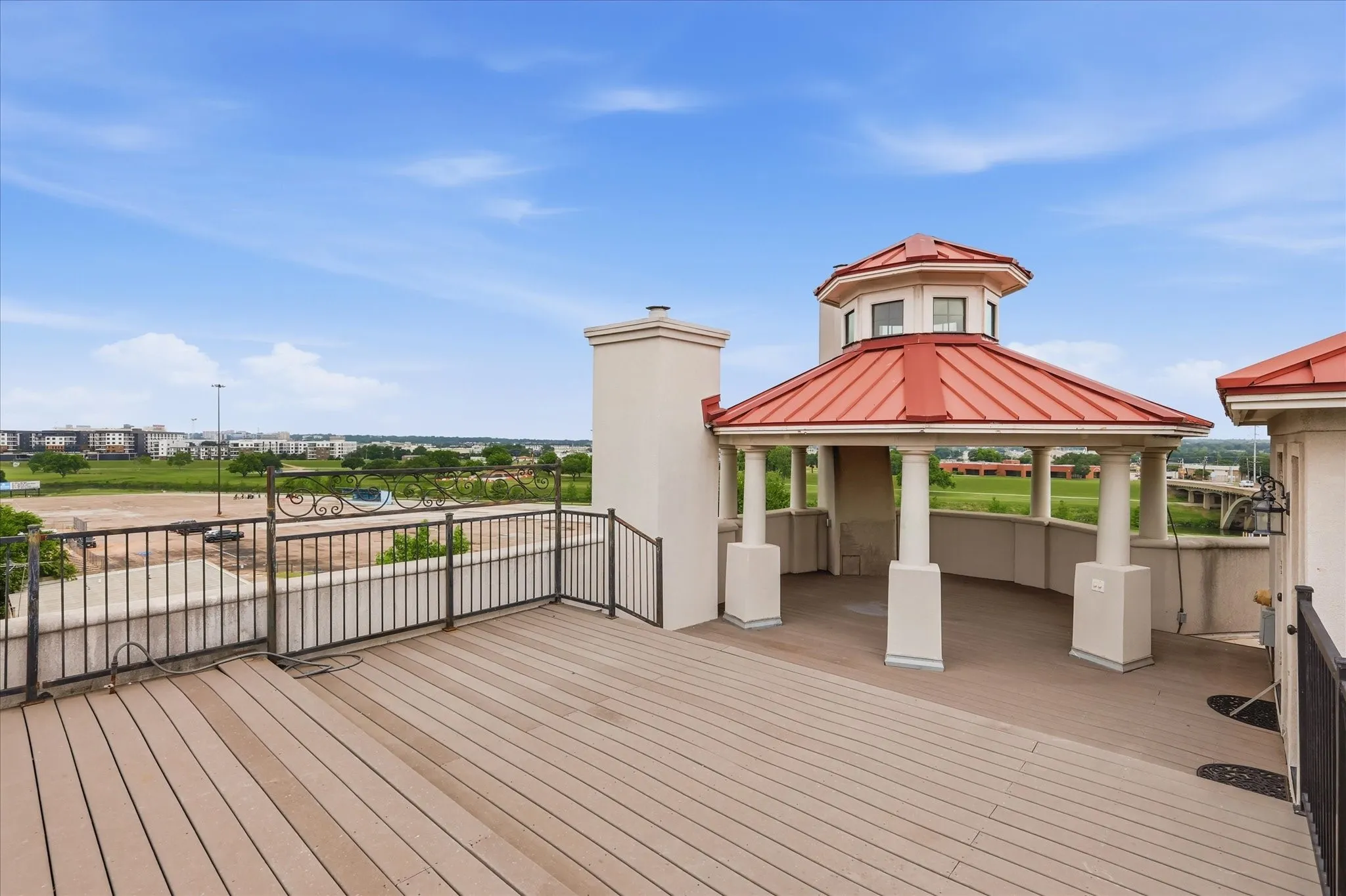 Rooftop deck