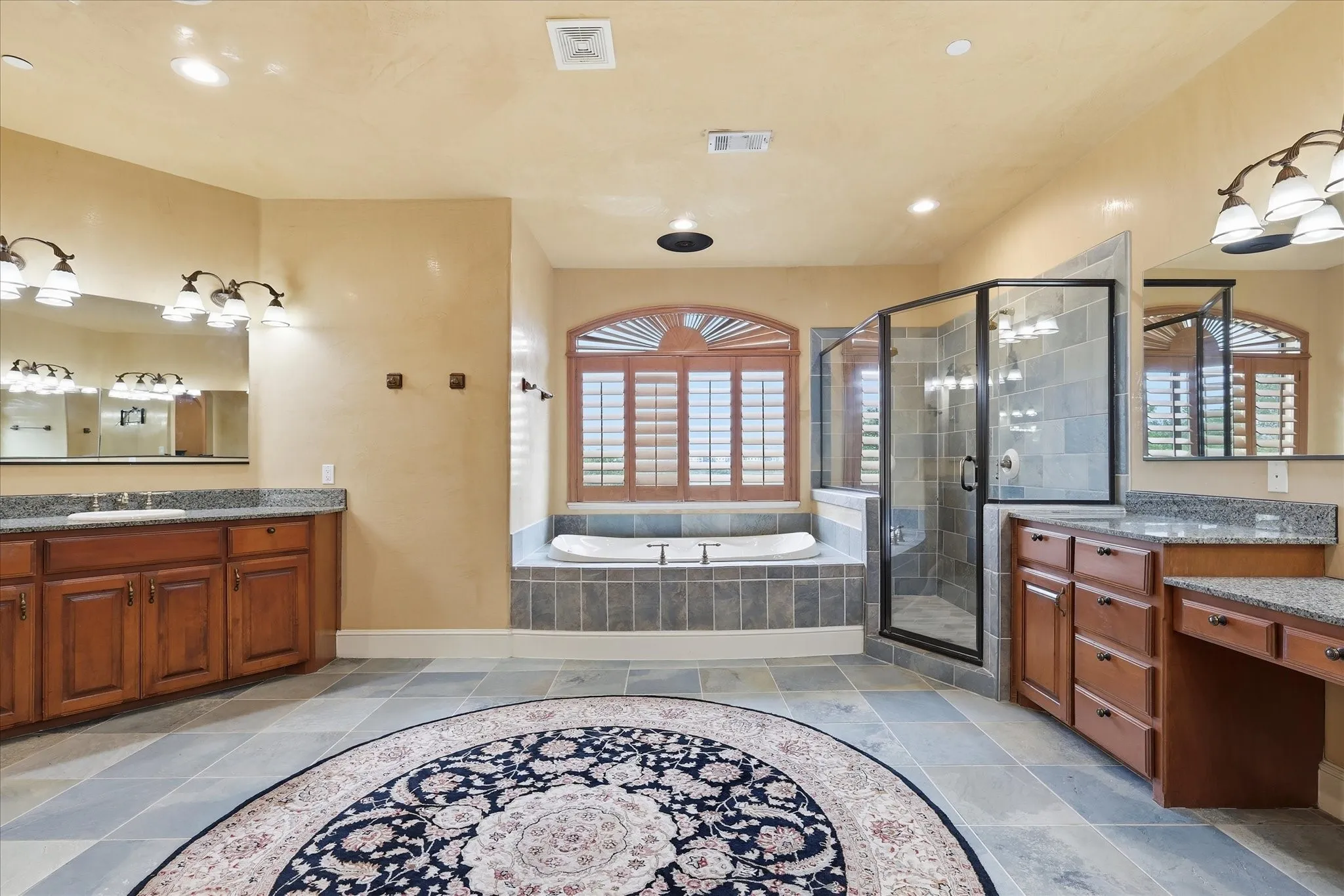 Large primary bath