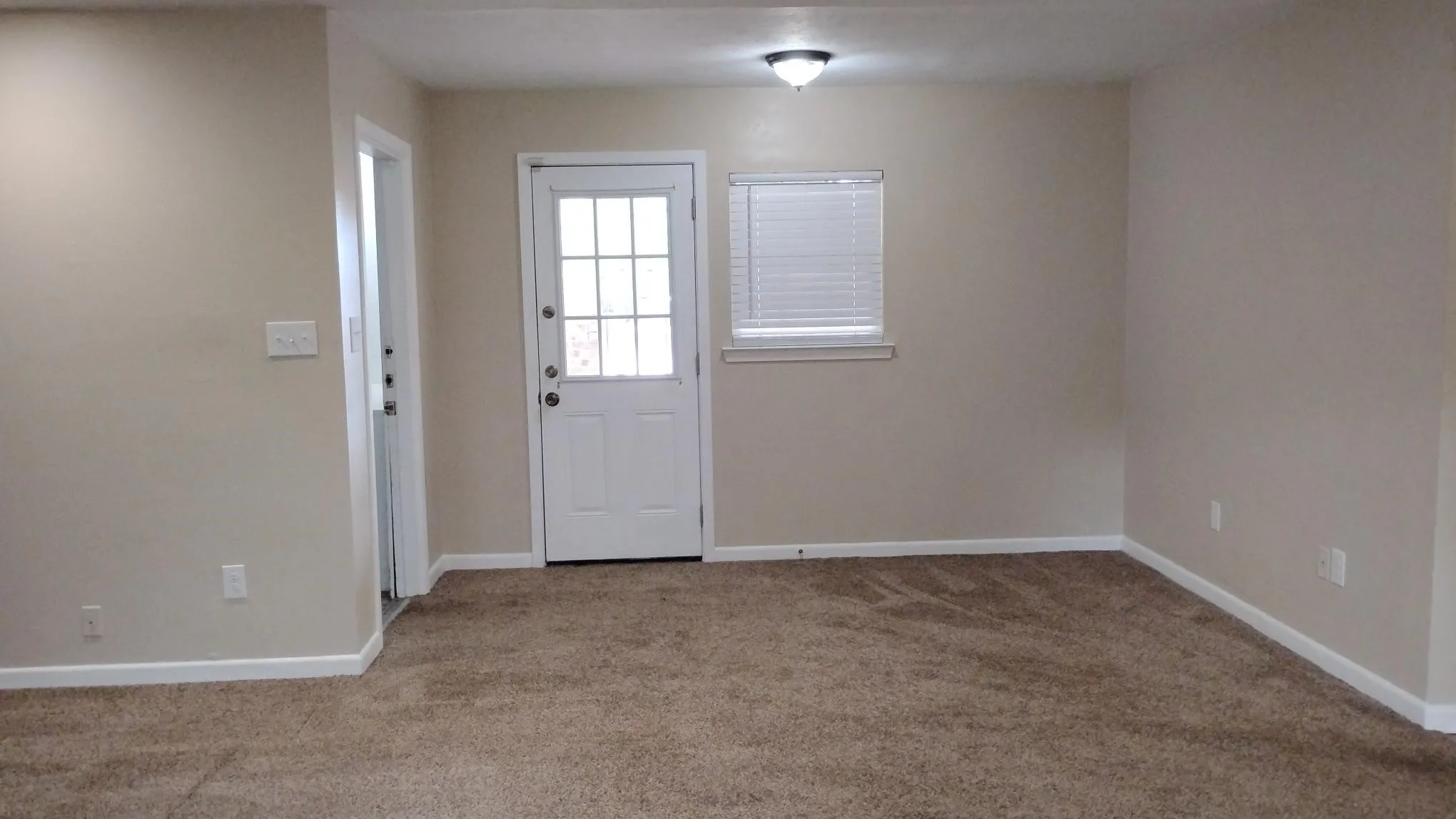 Single Family Residence For Sale in Dallas County , 423 Columbia Circle, Irving, Texas 75062, 4 Bedroom, 2 Bathroom, 2 Garage spaces, 1,675 Sqft, built in 1958, mls#21274512, Real Estate Agent in Irving, Homes For Sale in Dallas county, Homes For Sale in Irving, Realtor in Irving Texas, Real Estate Brokerage Independent Realty Texas, Luminita Cordes Realtor